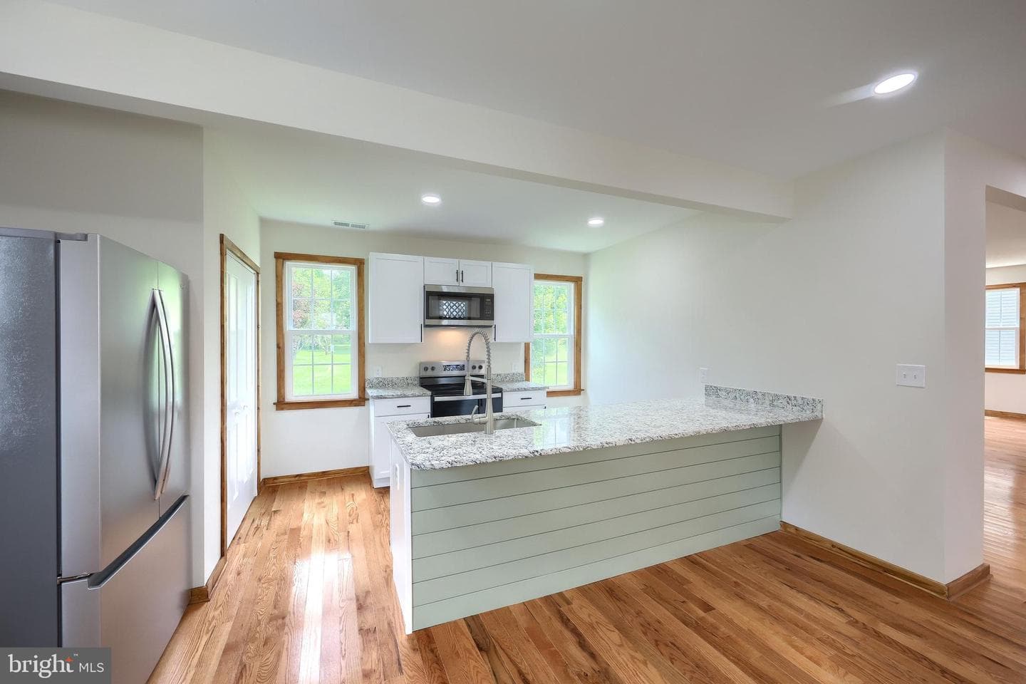 13 Maul Avenue photo 10