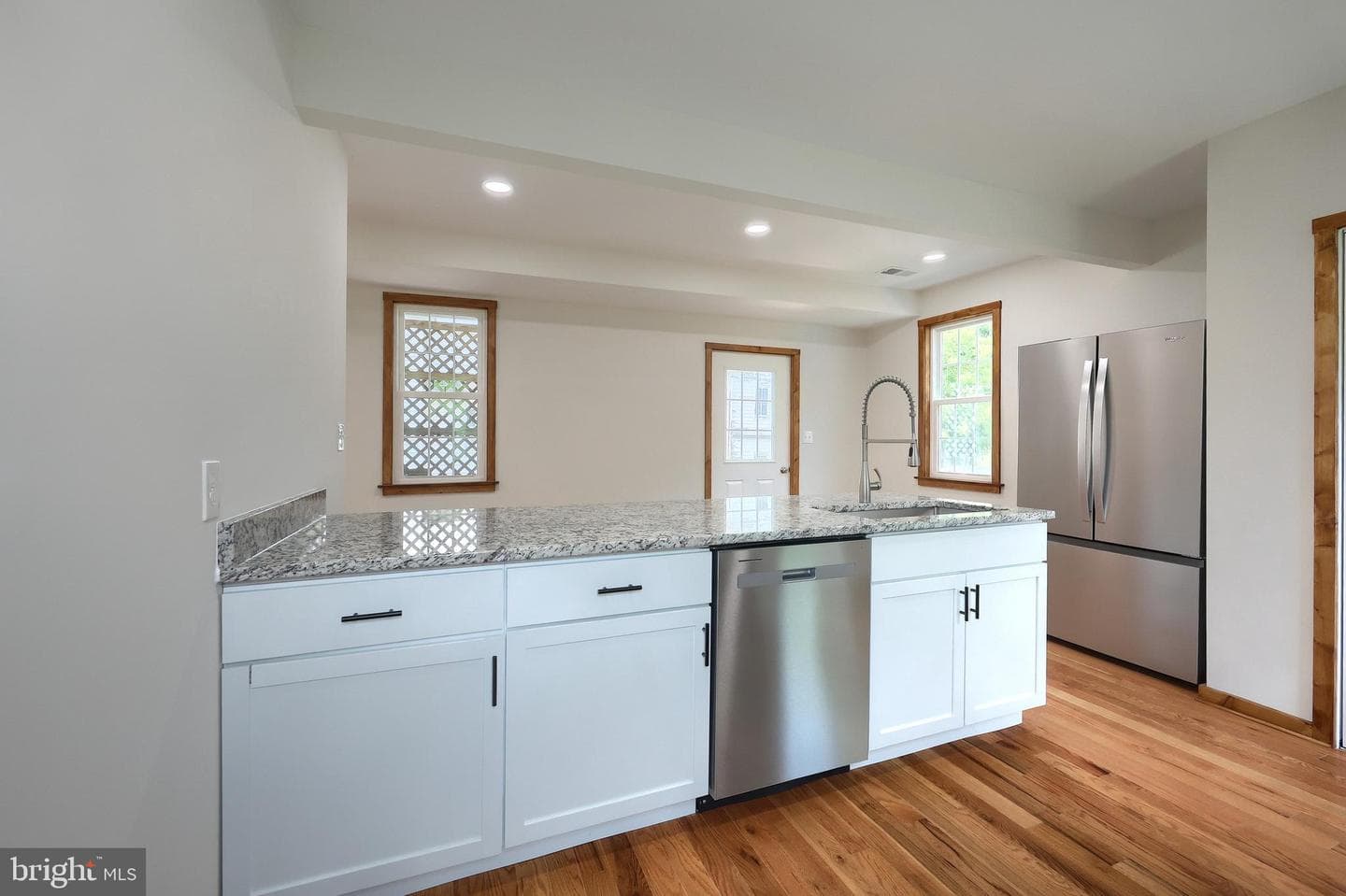 13 Maul Avenue photo 14