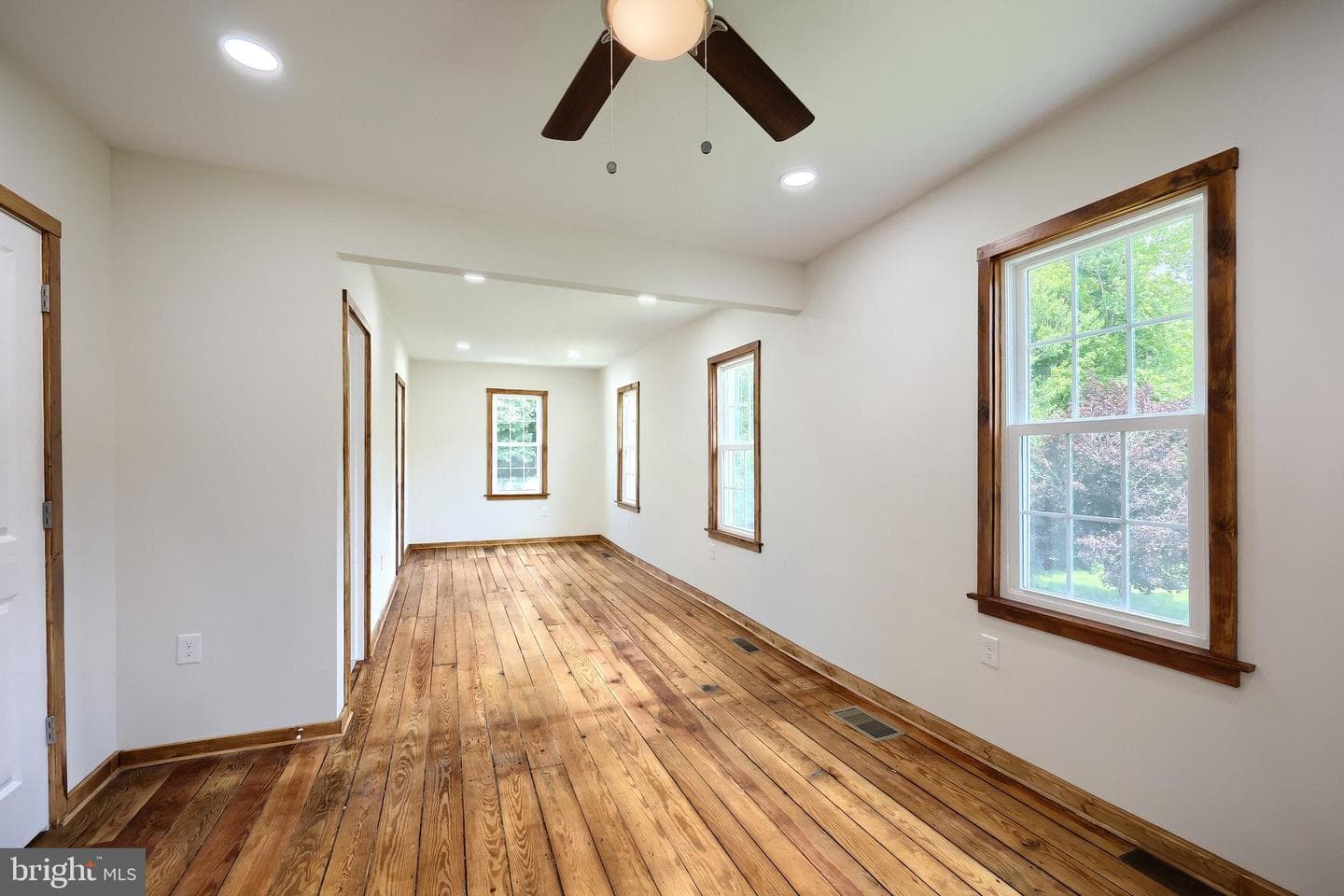 13 Maul Avenue photo 25