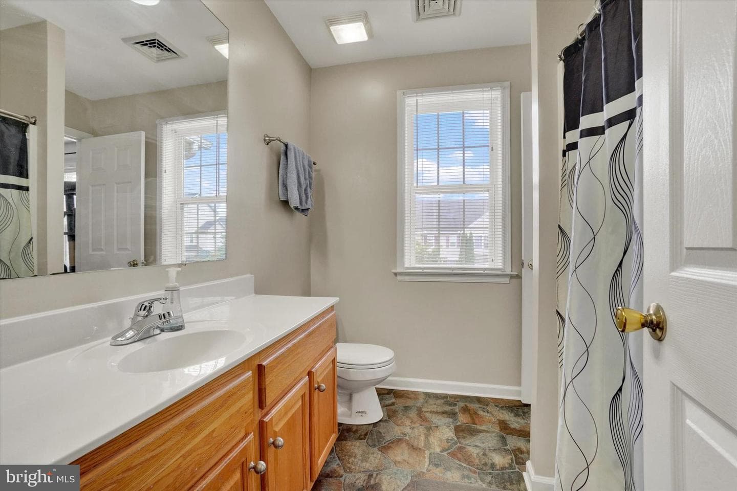 320 Fisher Drive photo 14