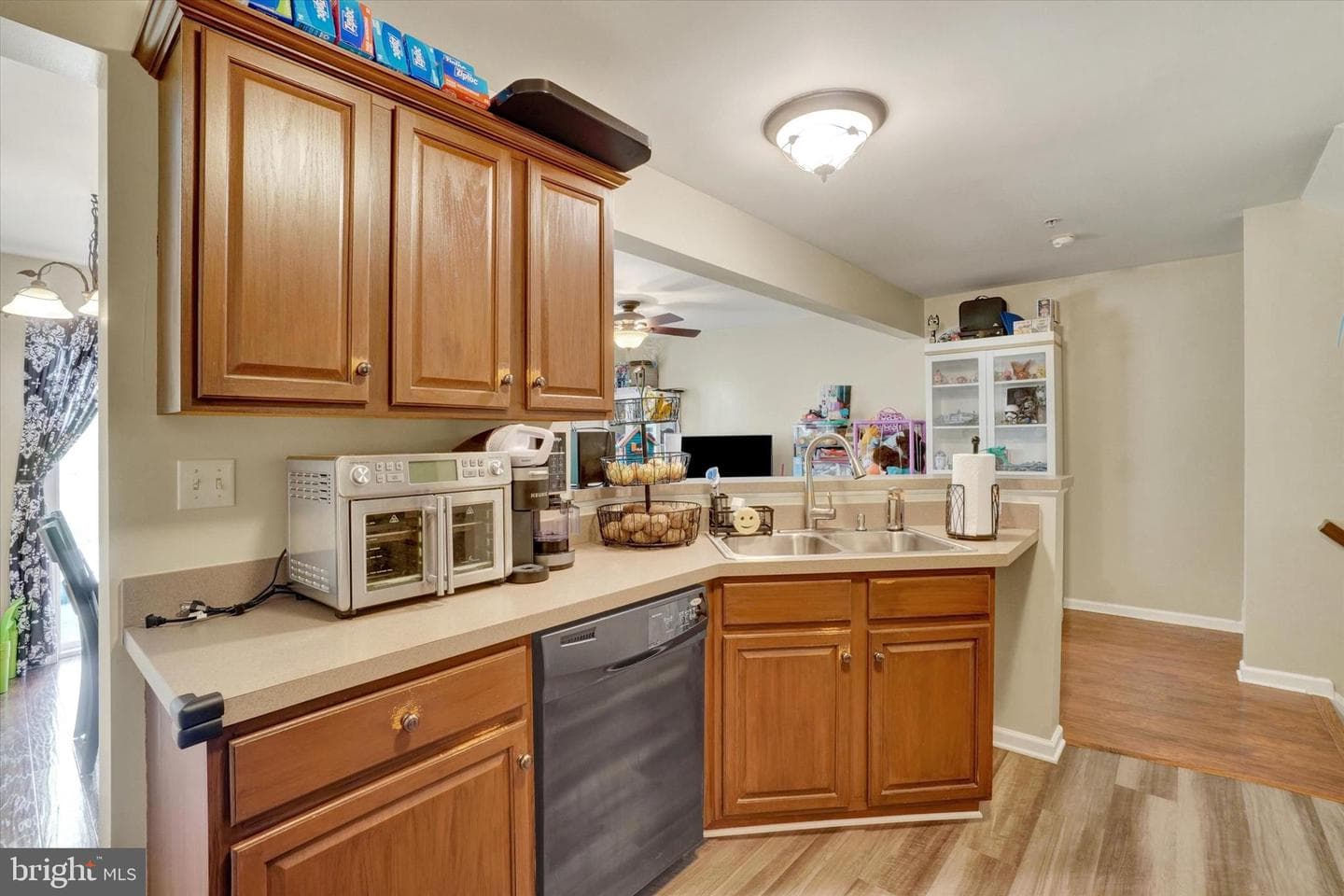 320 Fisher Drive photo 9