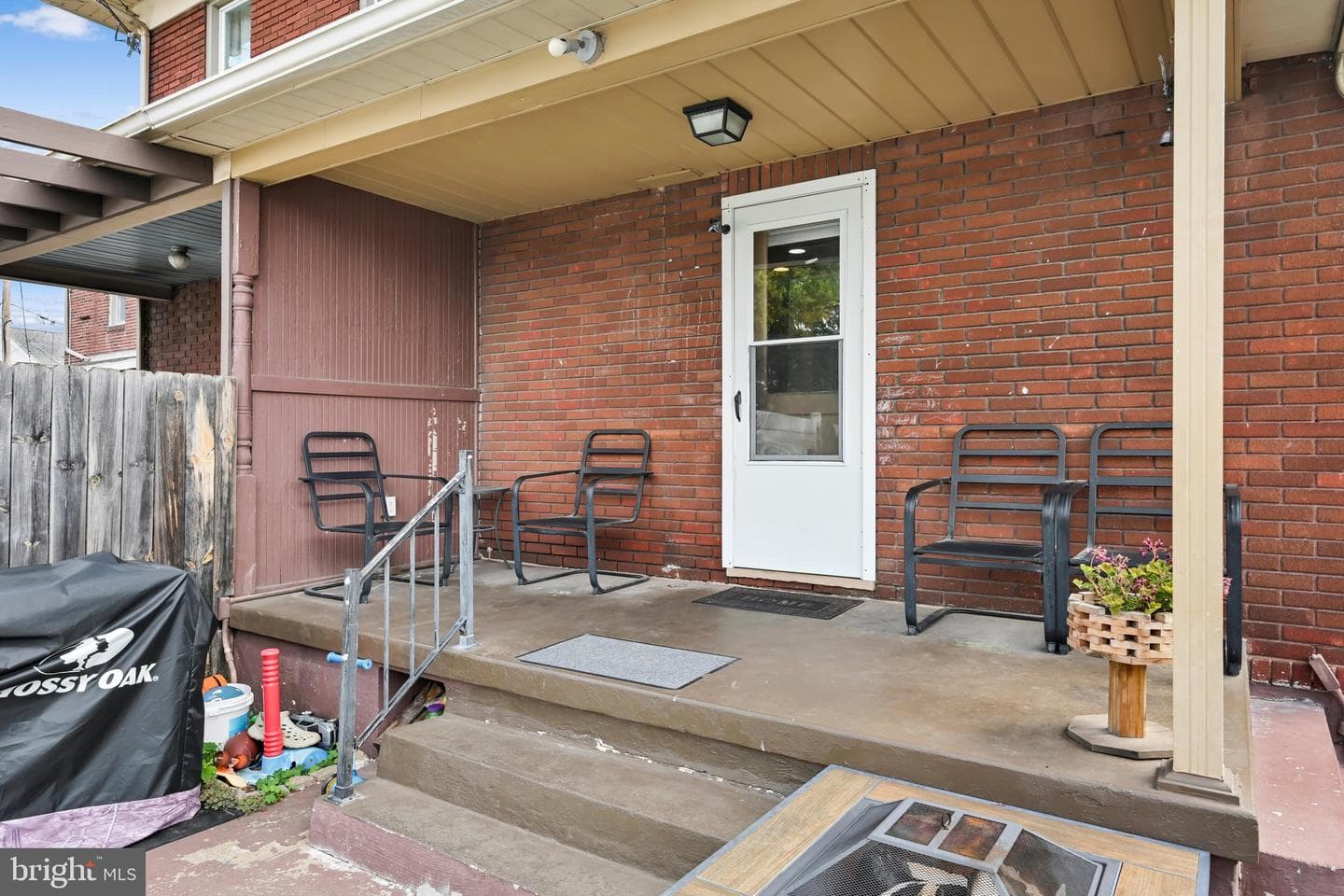 174 S Harrison Street photo 24