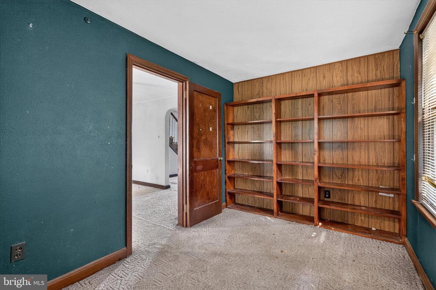 2400 Catherine Street photo 11