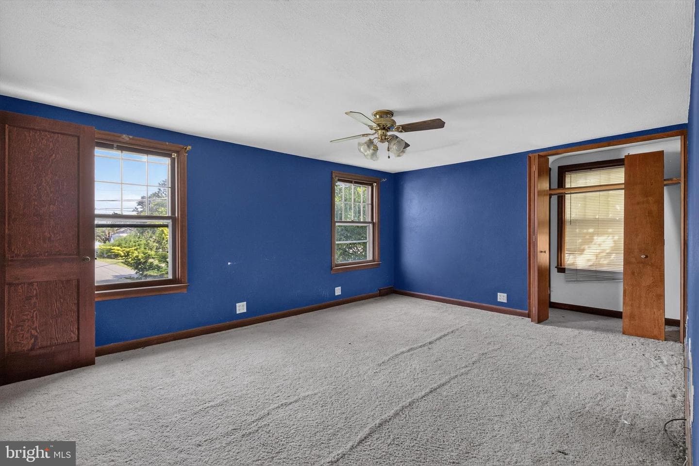 2400 Catherine Street photo 25