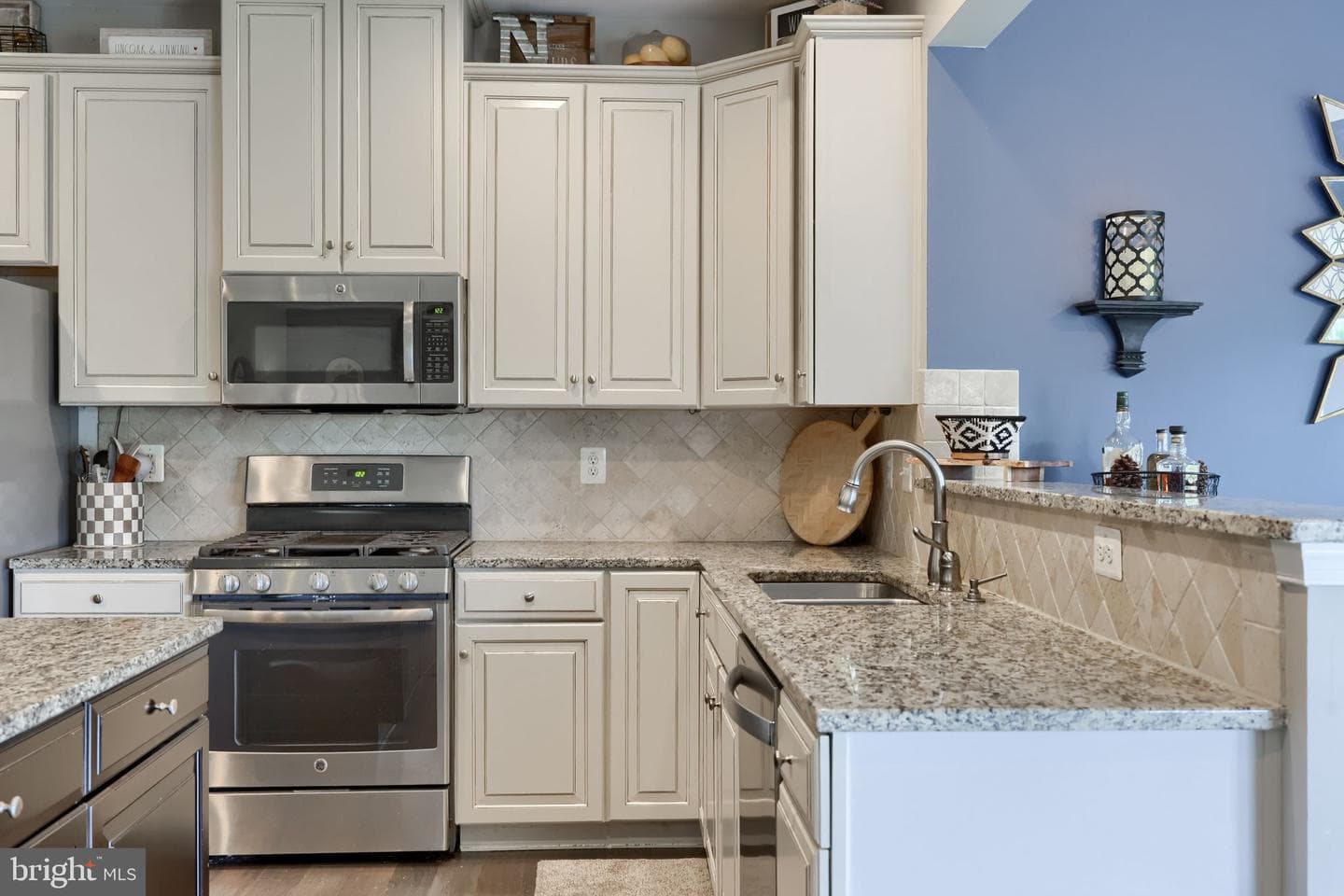 1229 Copper Beech Drive photo 9