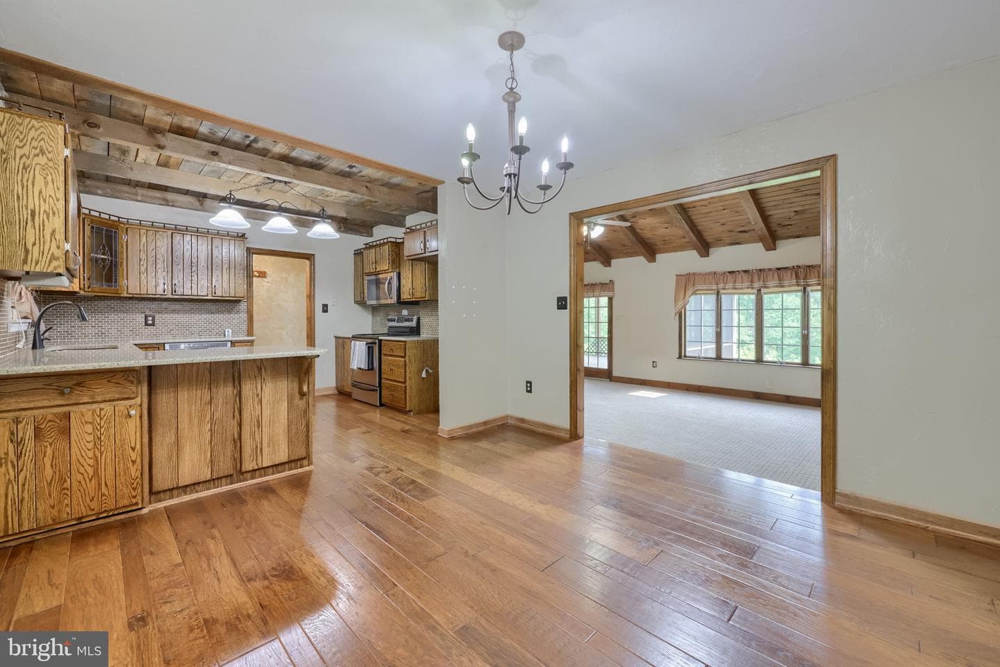 355 Roxberry Road photo 10