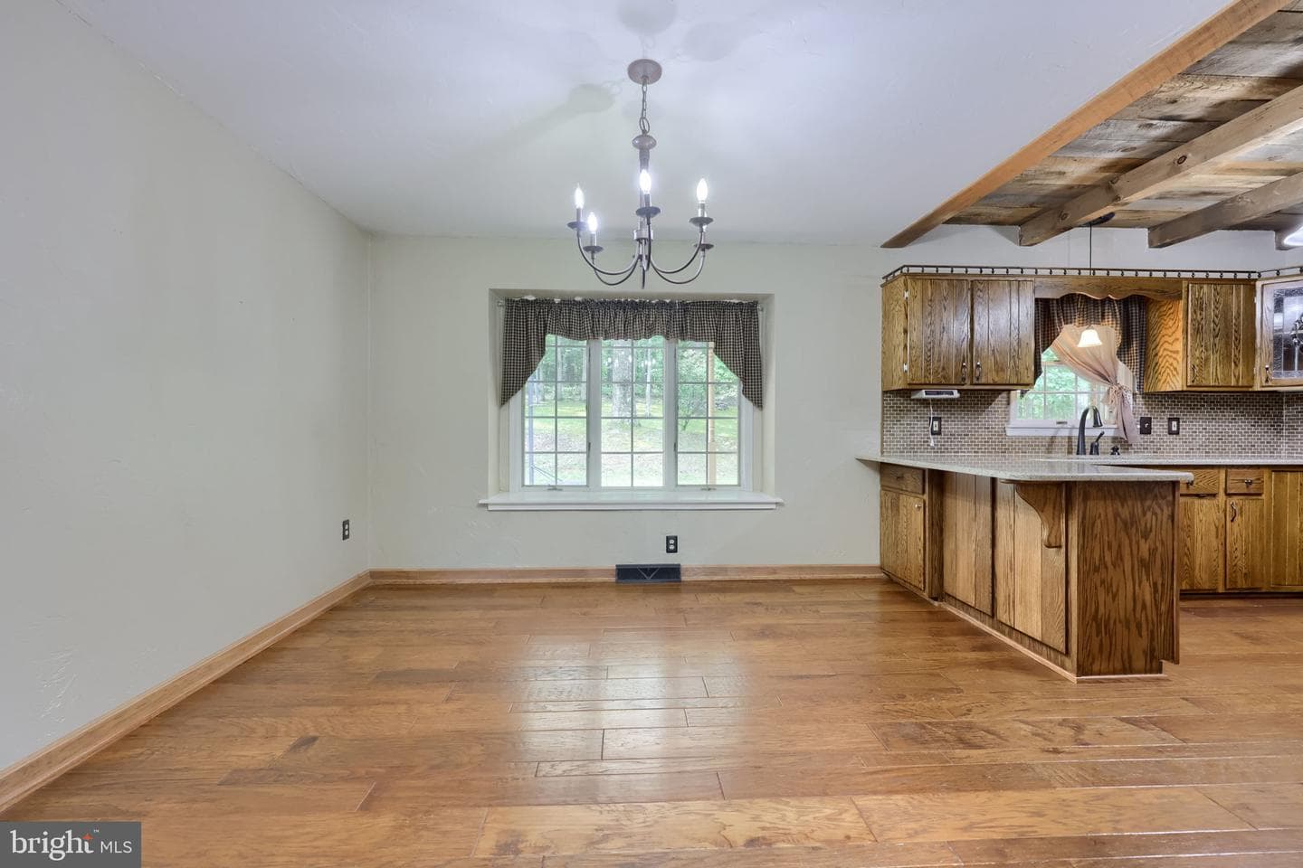 355 Roxberry Road photo 11