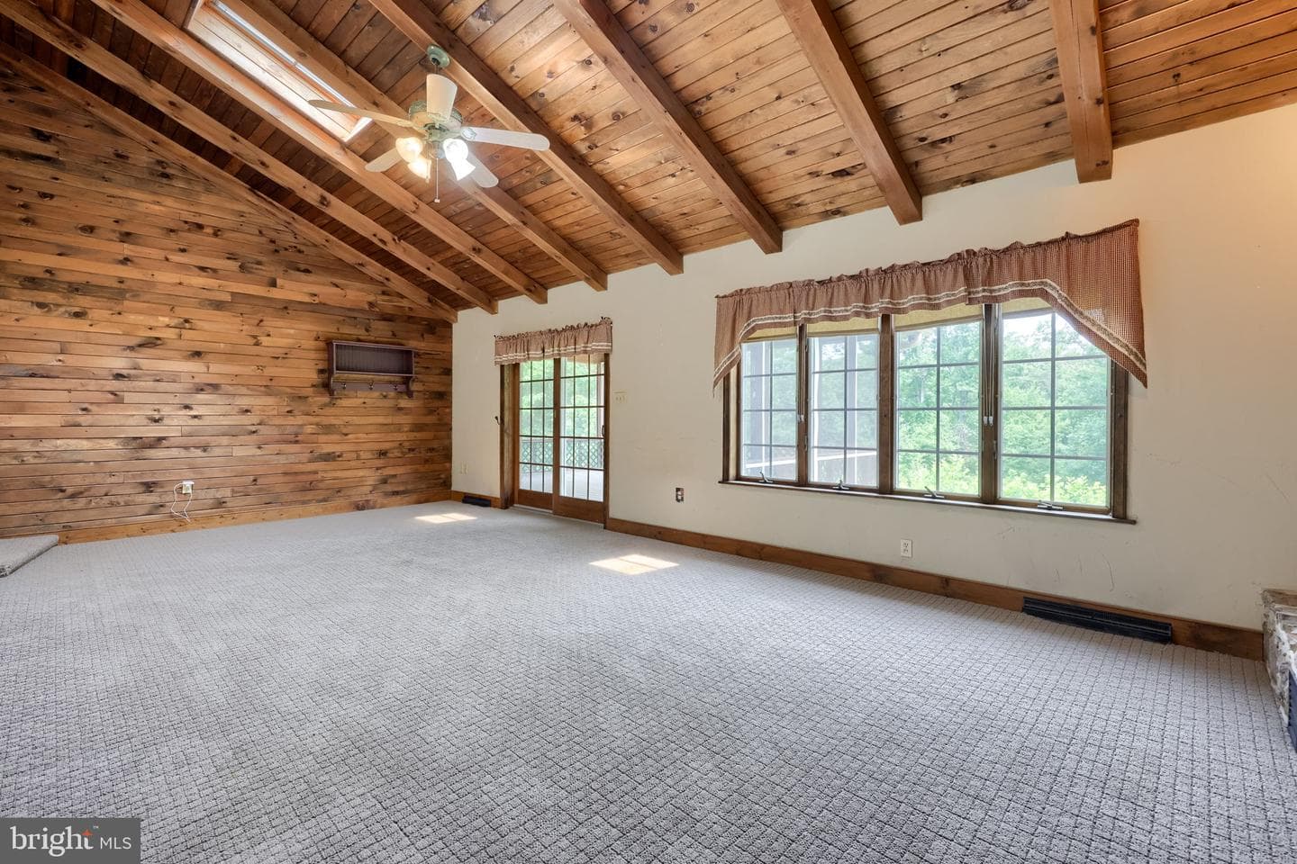 355 Roxberry Road photo 15
