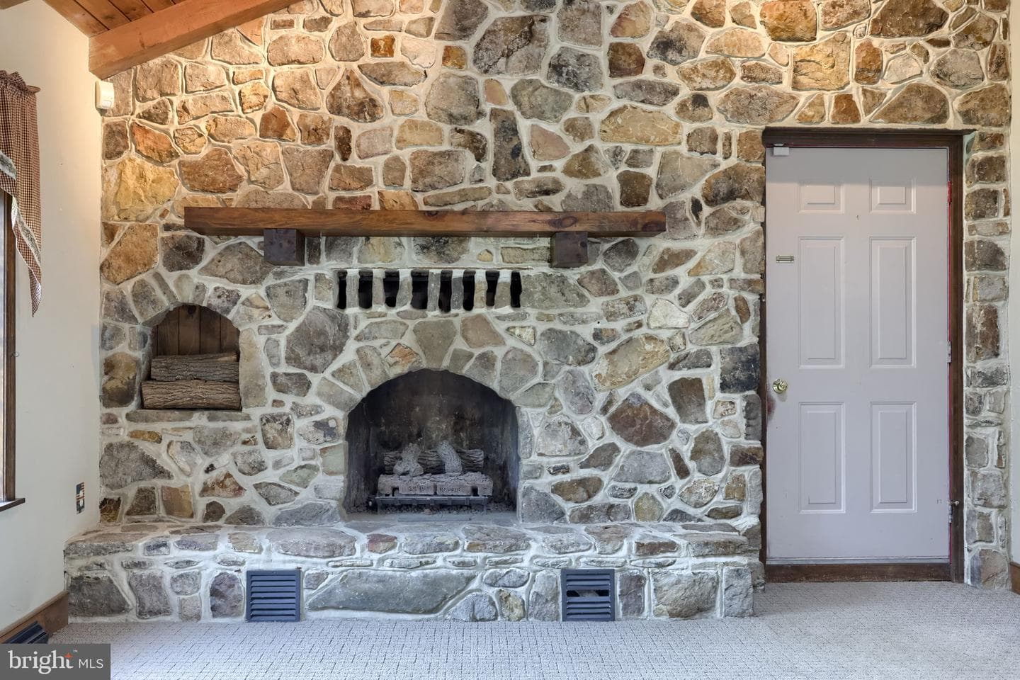 355 Roxberry Road photo 17