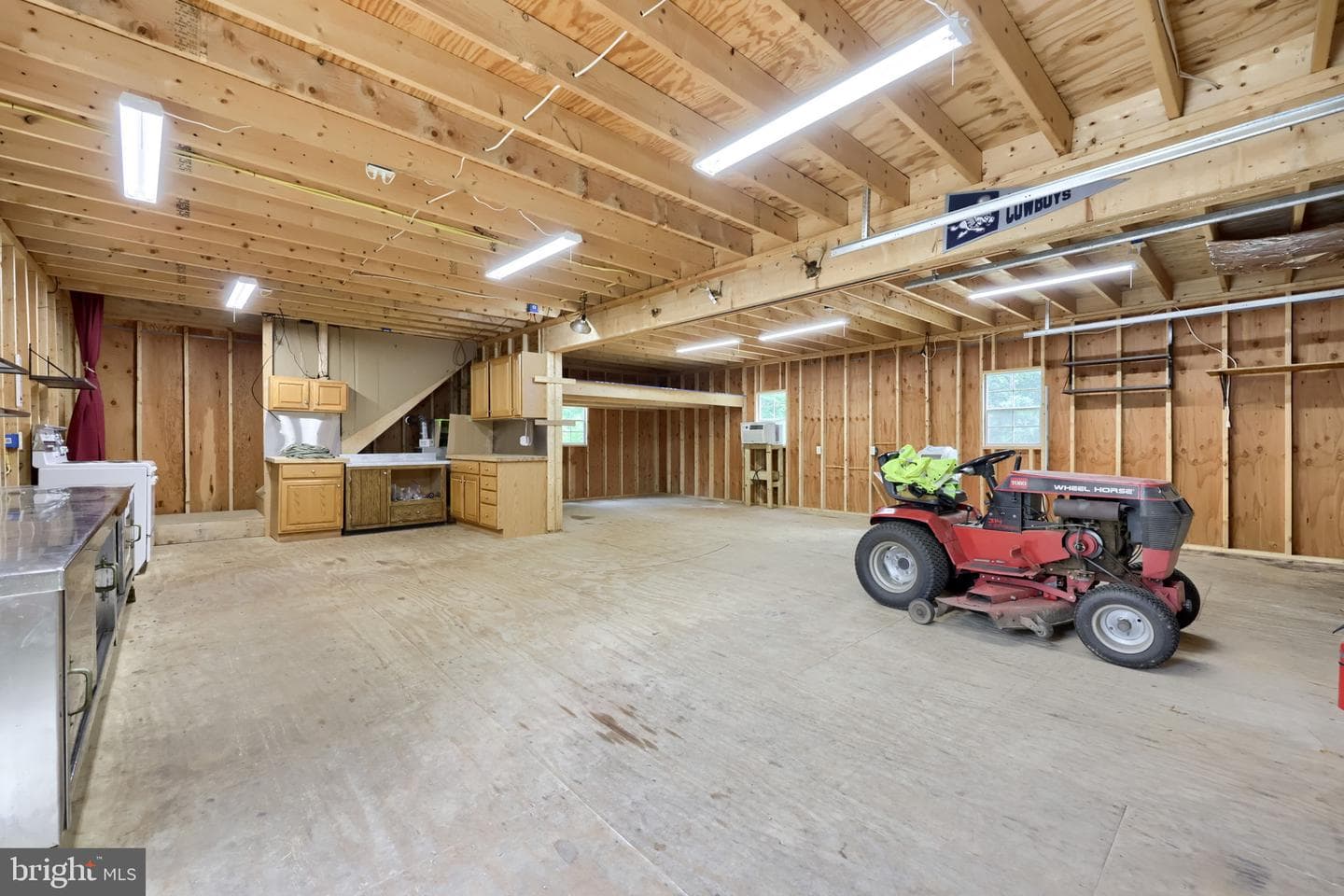 355 Roxberry Road photo 47