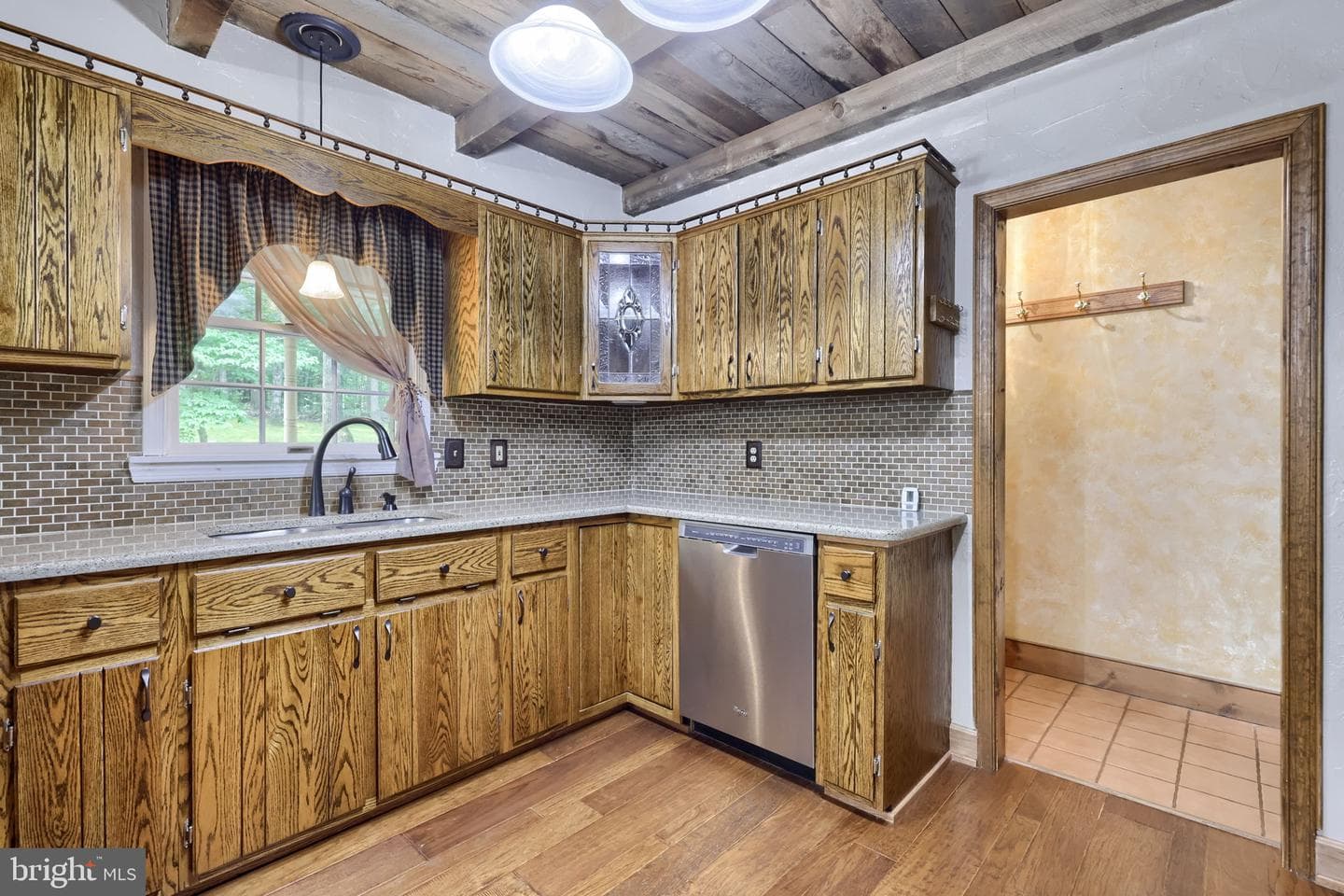 355 Roxberry Road photo 7
