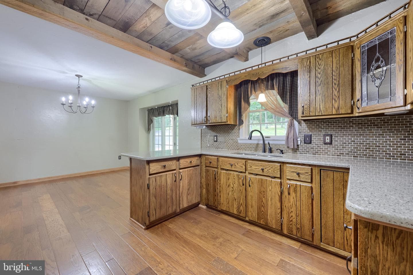 355 Roxberry Road photo 9