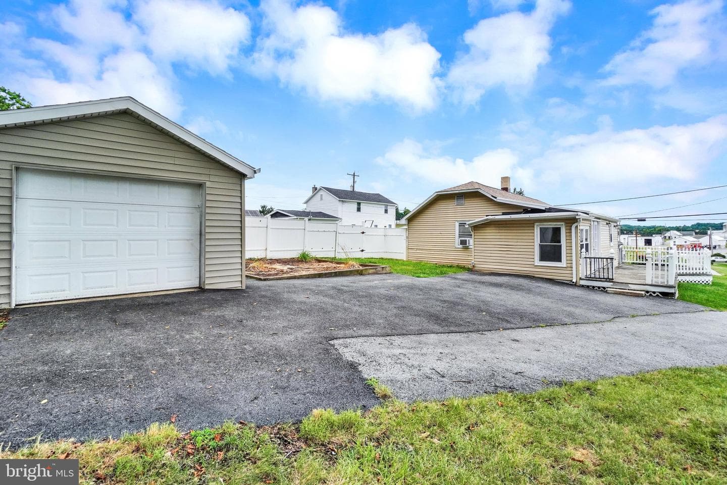 32 Woodland Avenue photo 14