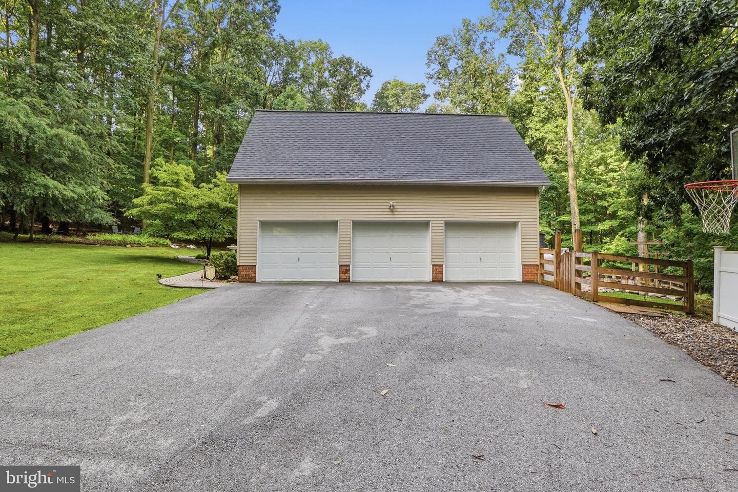 801 Mountain Court photo 4