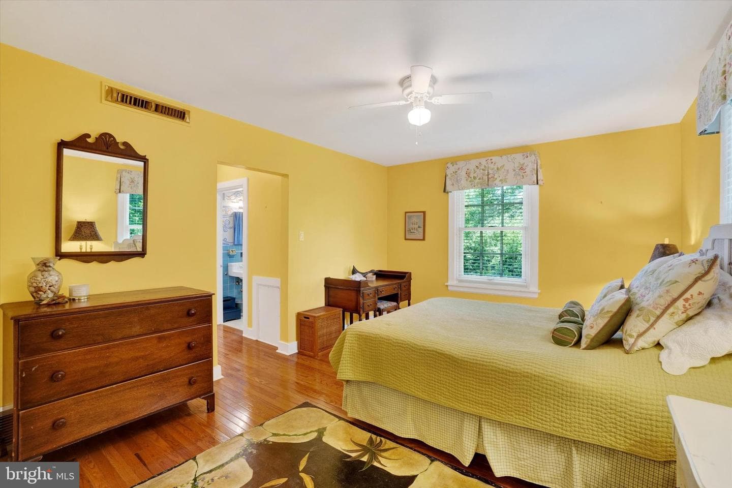915 Arlington Road photo 40