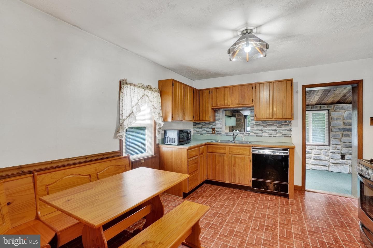 2690 Clearview Drive photo 7