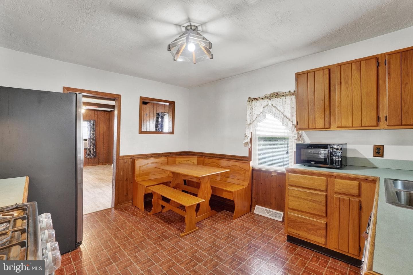 2690 Clearview Drive photo 8