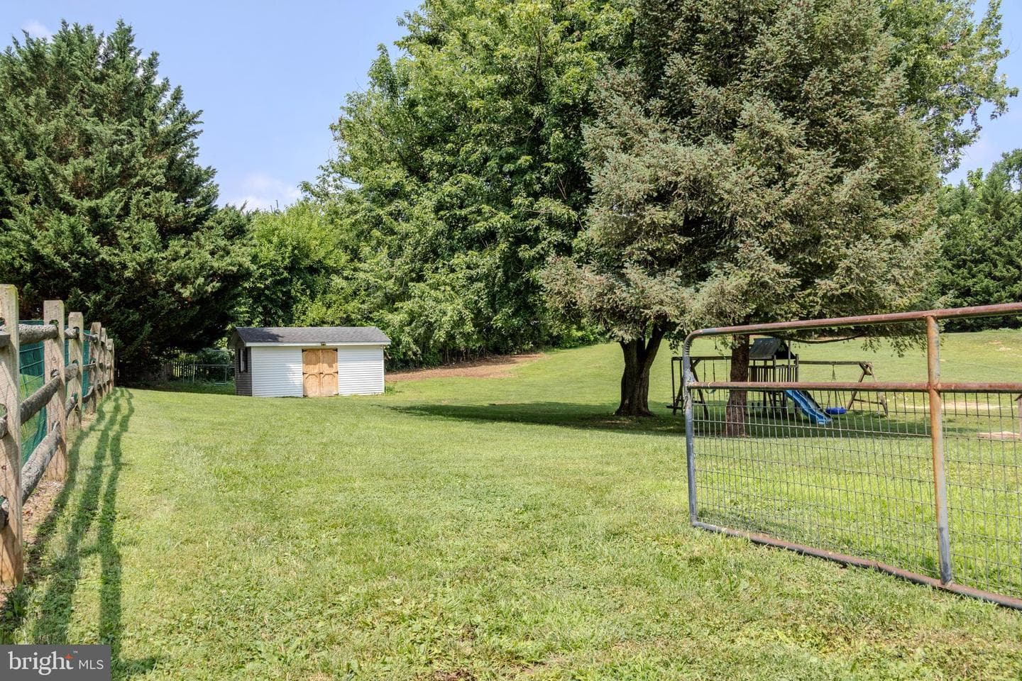 273 Smeach Drive photo 34