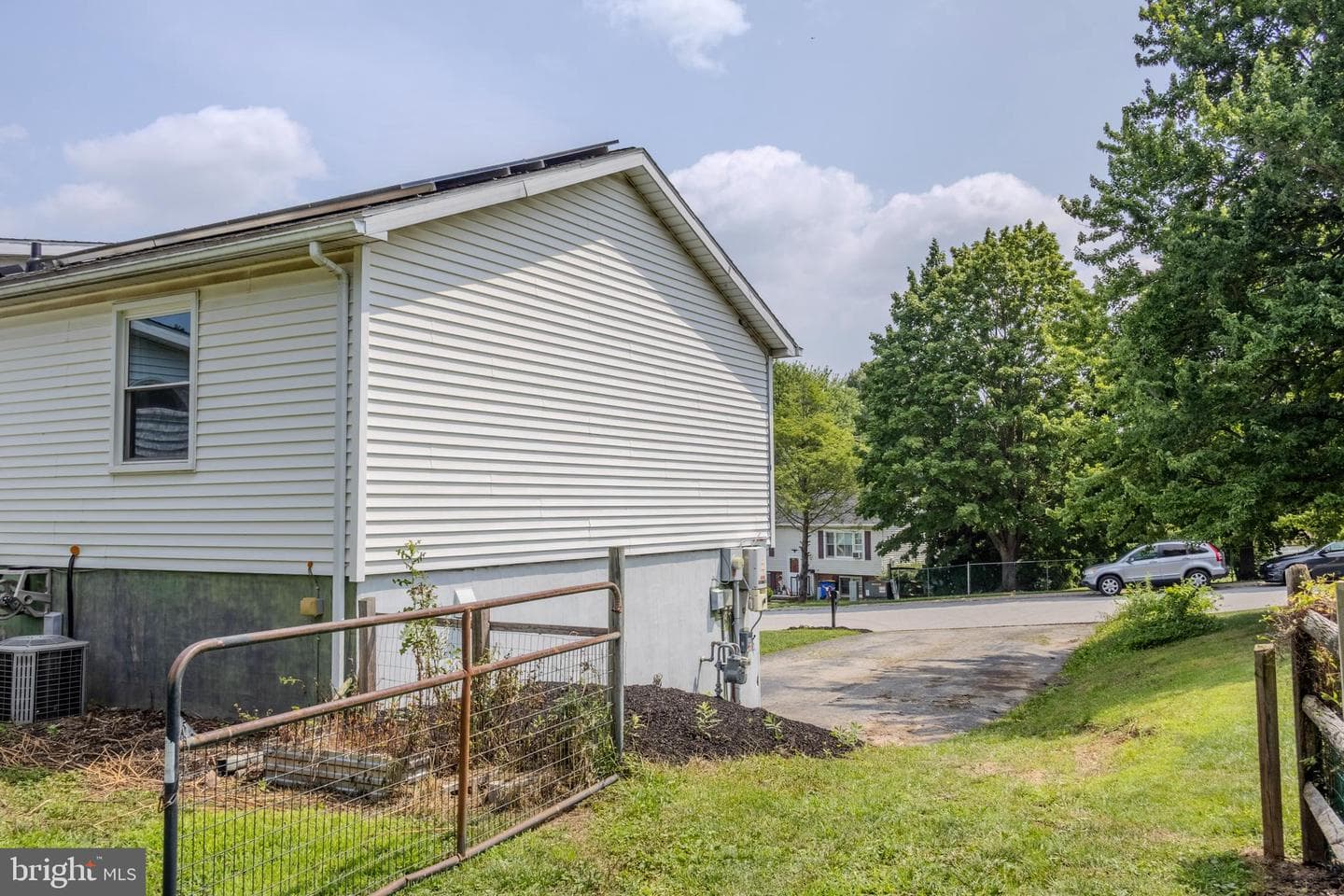 273 Smeach Drive photo 36