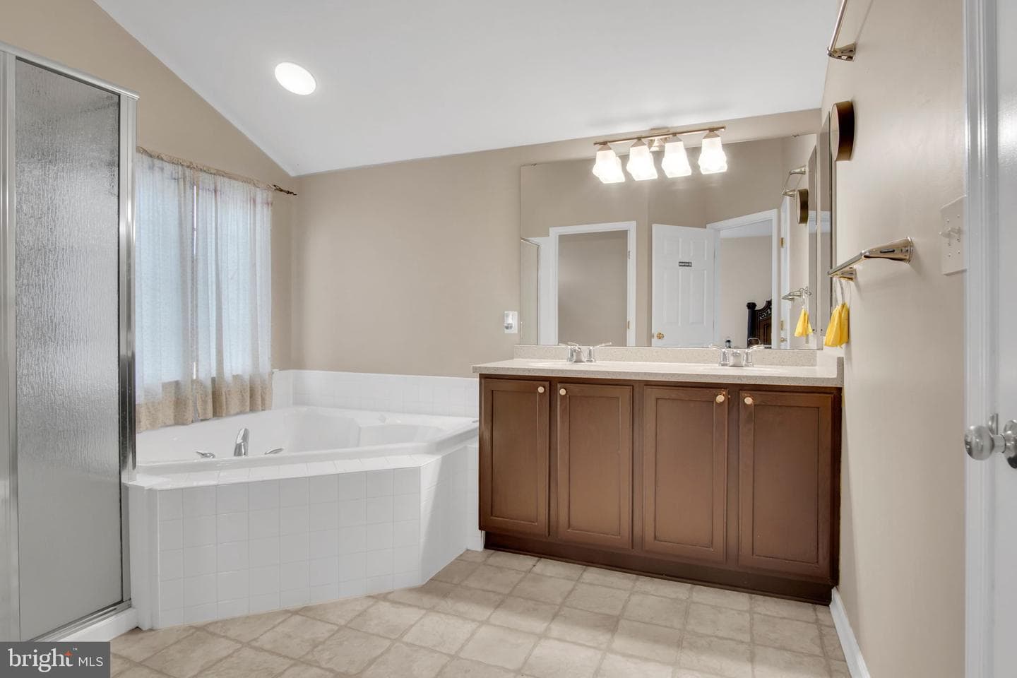 7485 Seneca Ridge Drive photo 23