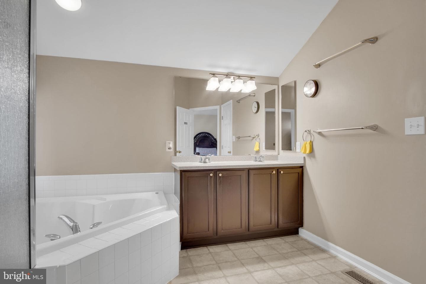 7485 Seneca Ridge Drive photo 24