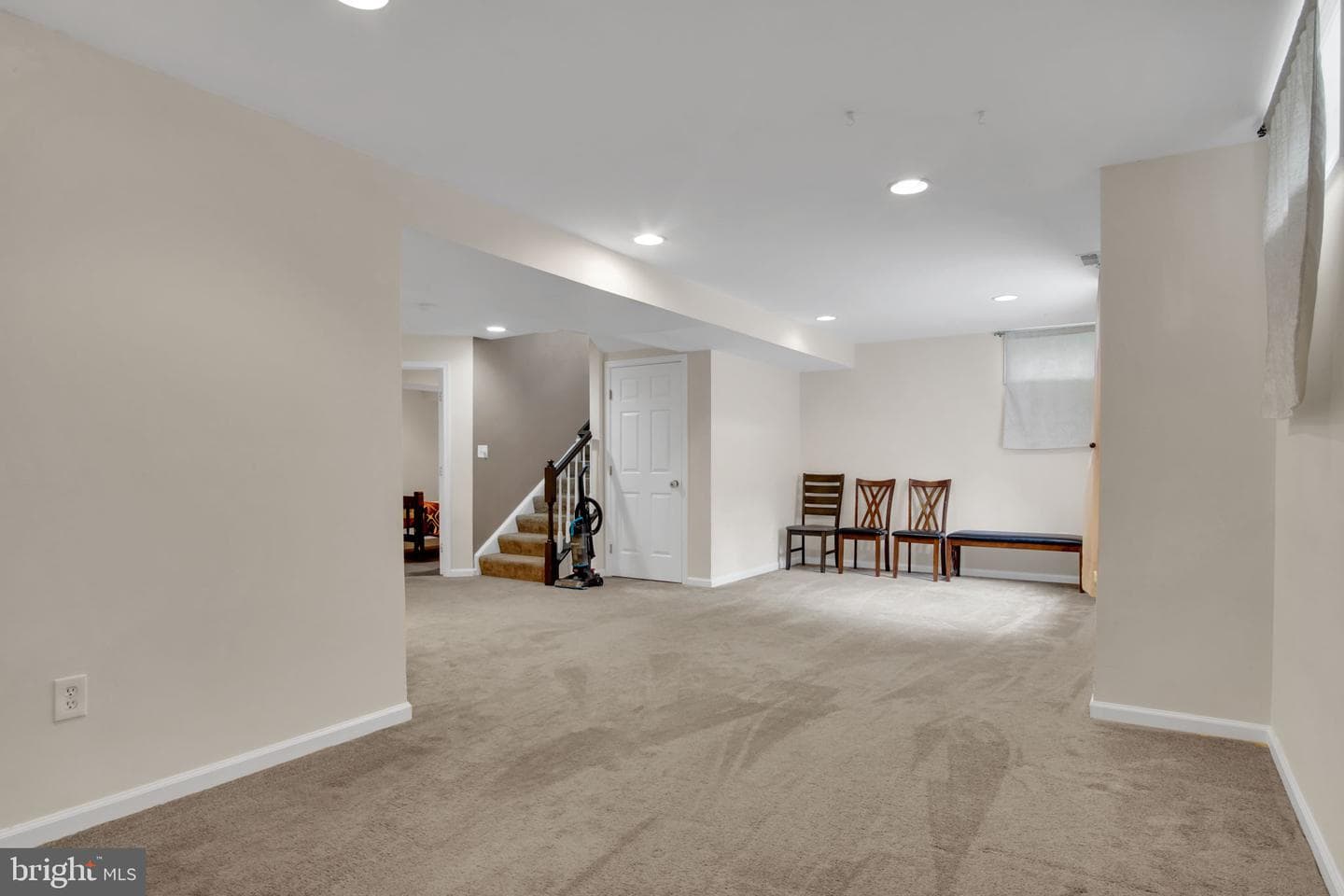 7485 Seneca Ridge Drive photo 34