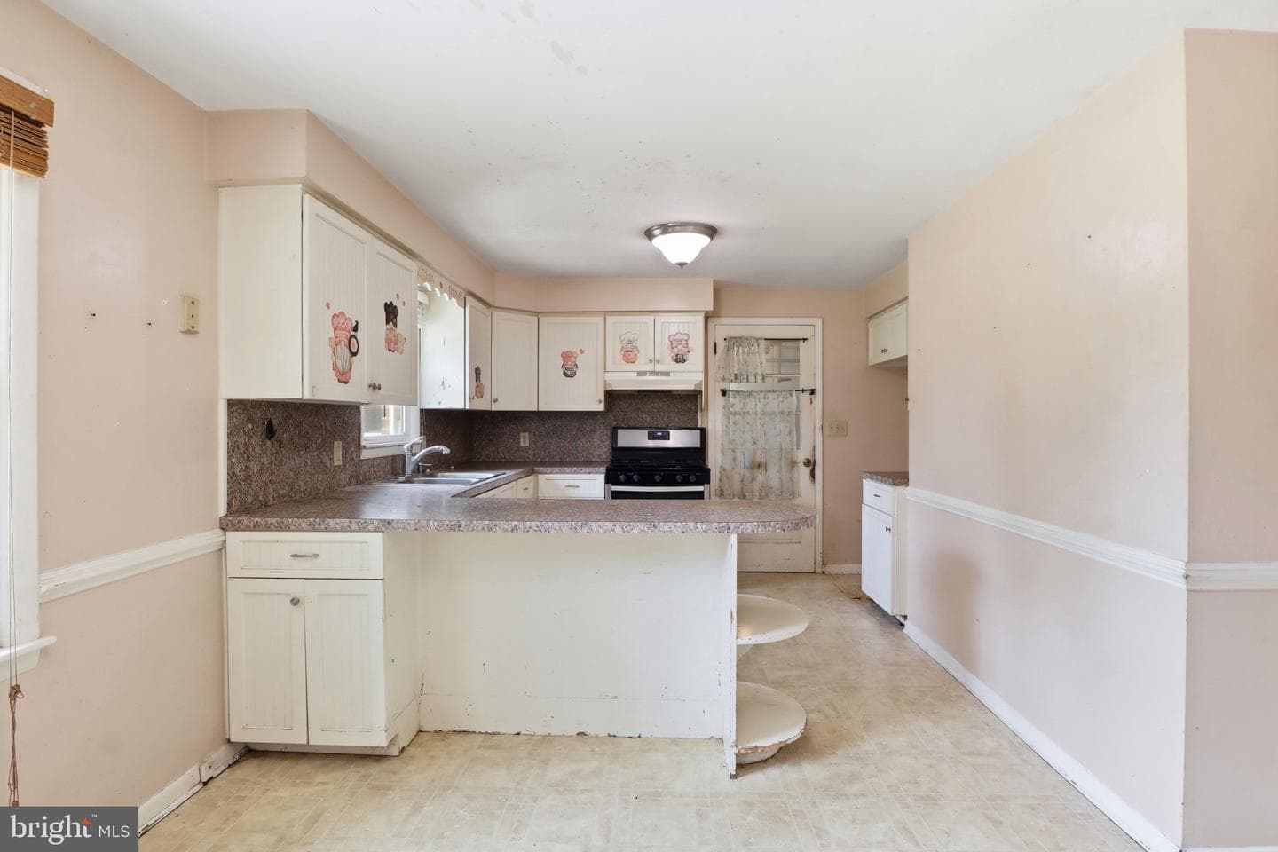 2400 Derry Road photo 12