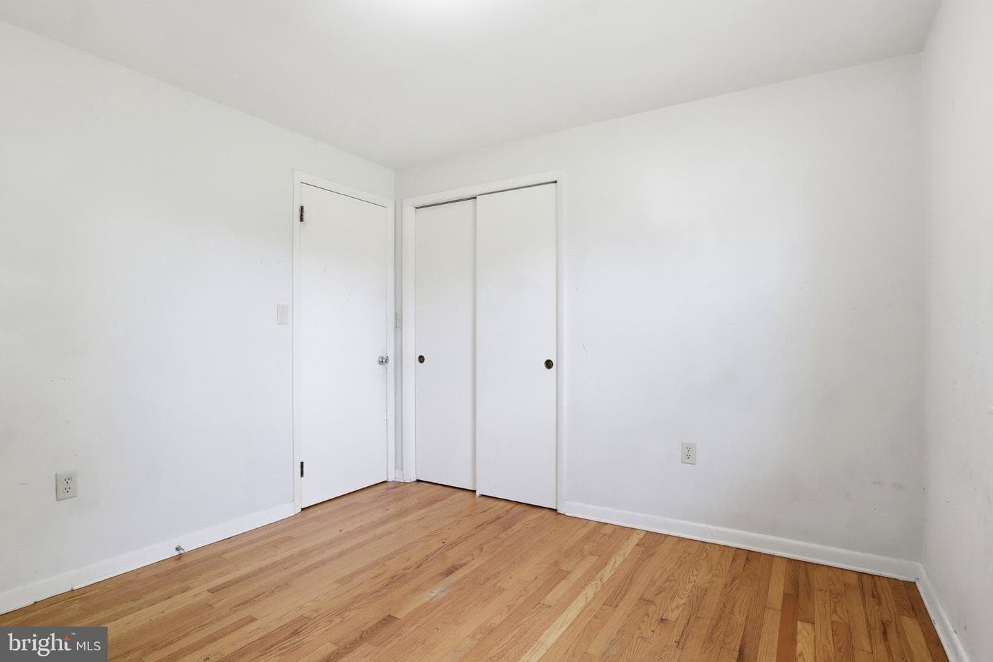 2400 Derry Road photo 19