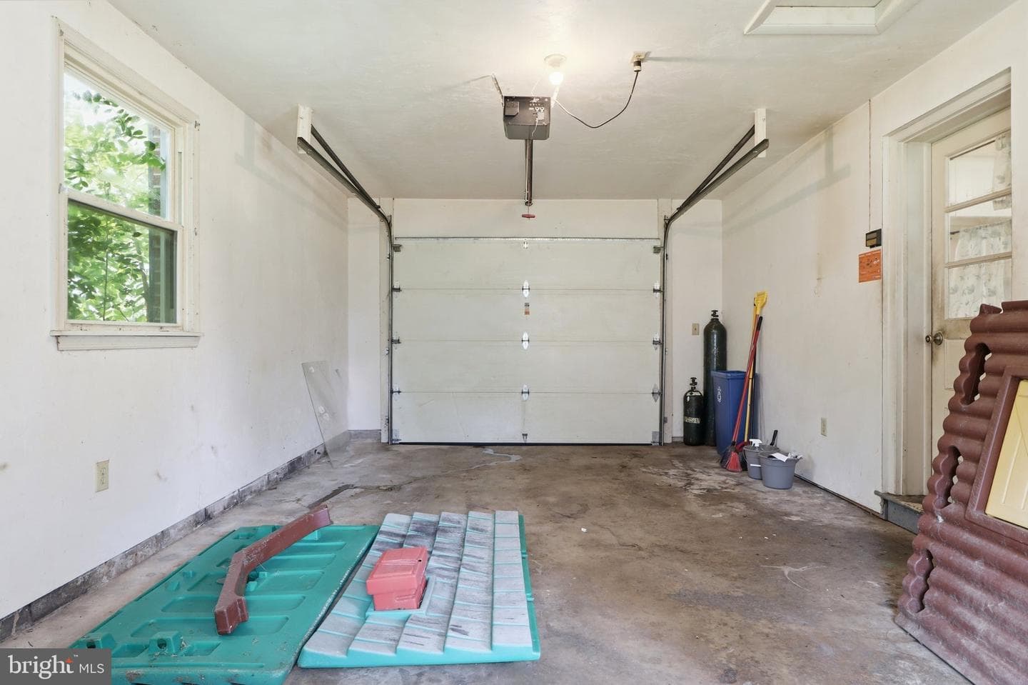 2400 Derry Road photo 33