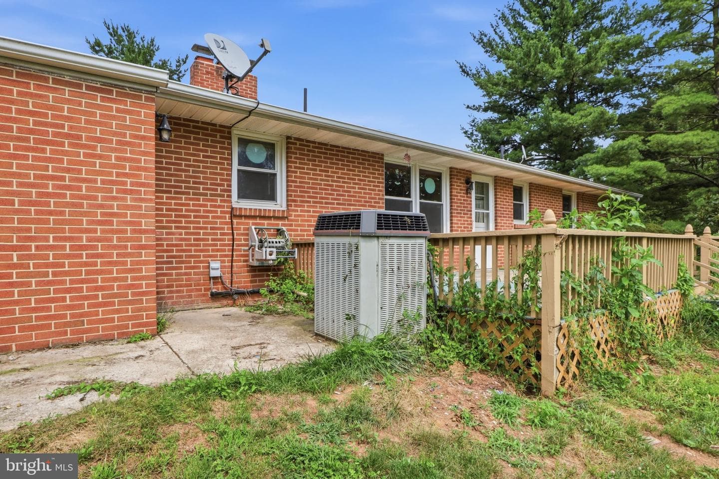 2400 Derry Road photo 36