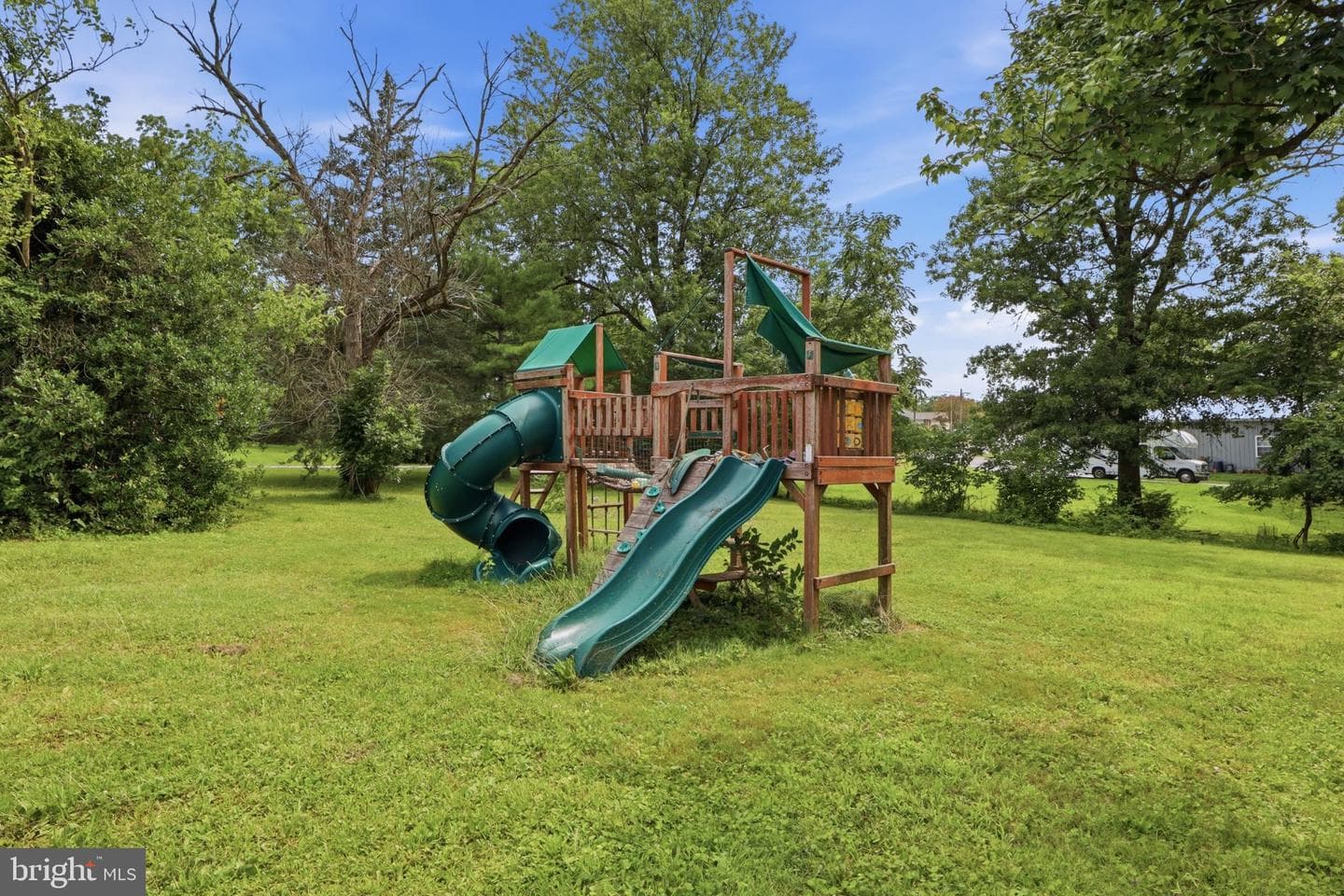 2400 Derry Road photo 39