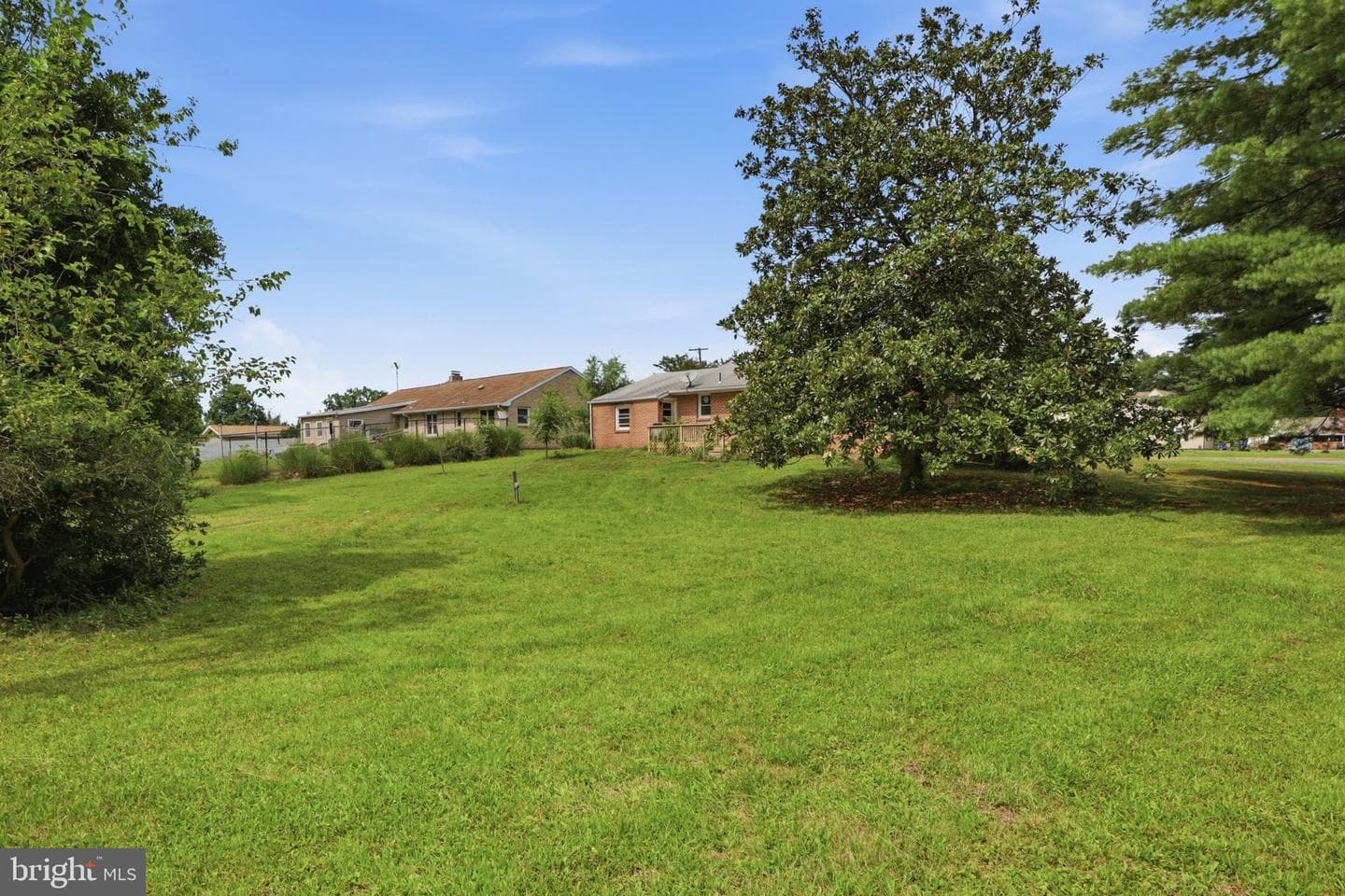 2400 Derry Road photo 41