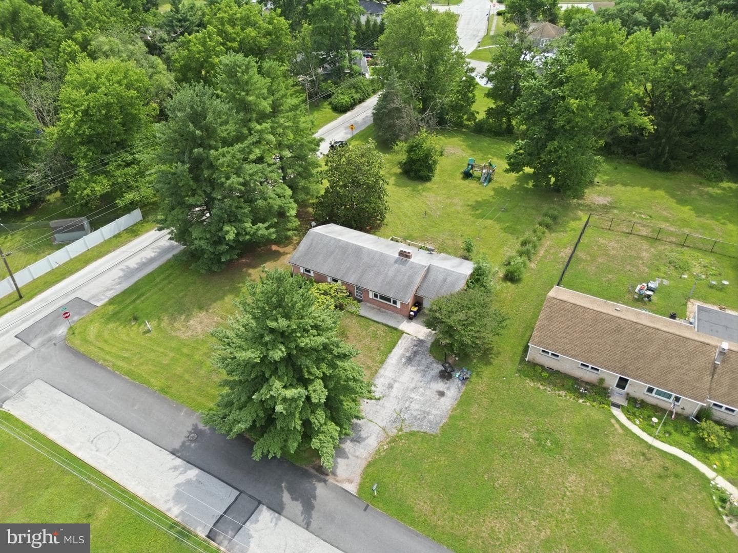 2400 Derry Road photo 42