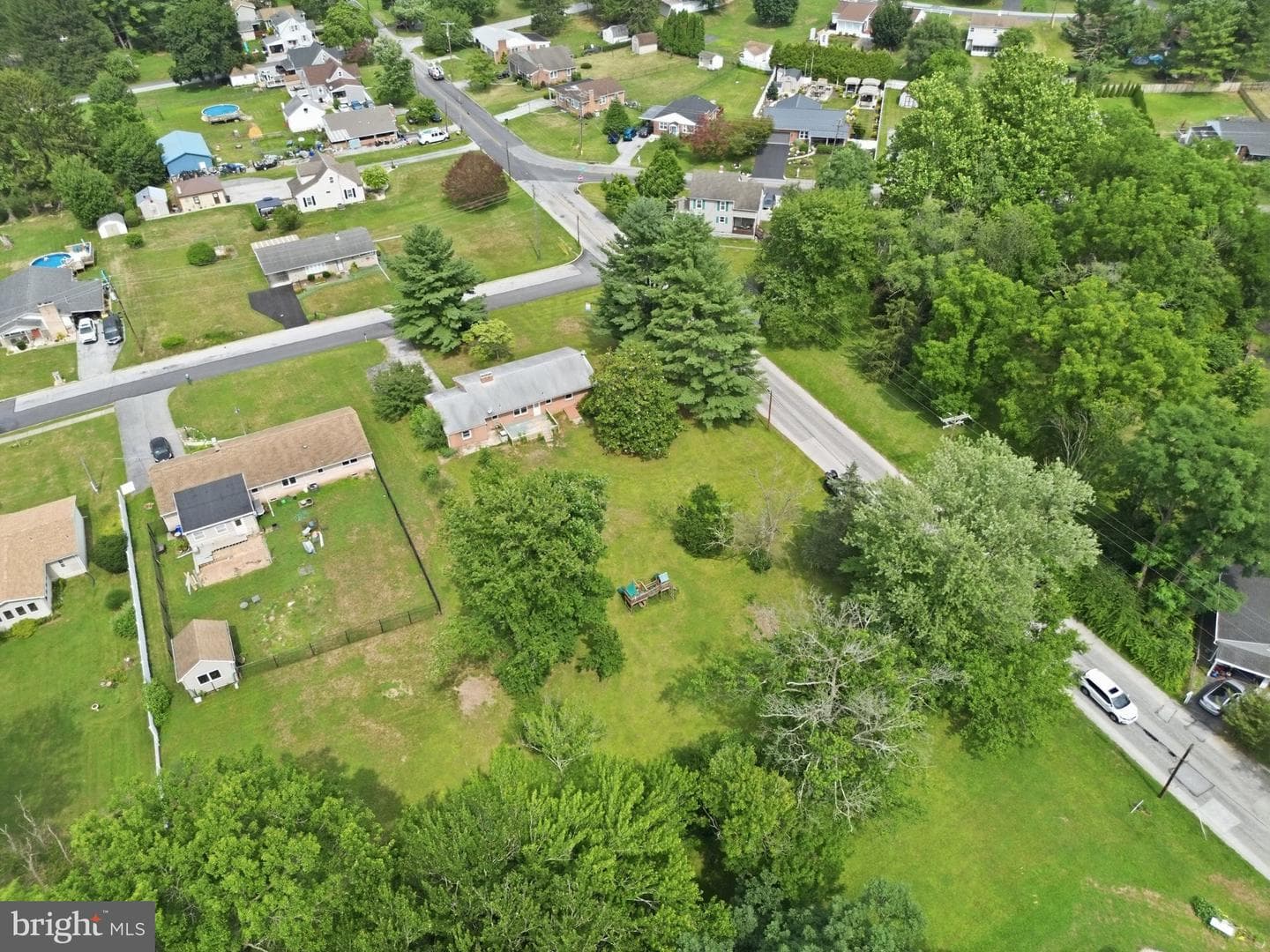 2400 Derry Road photo 44