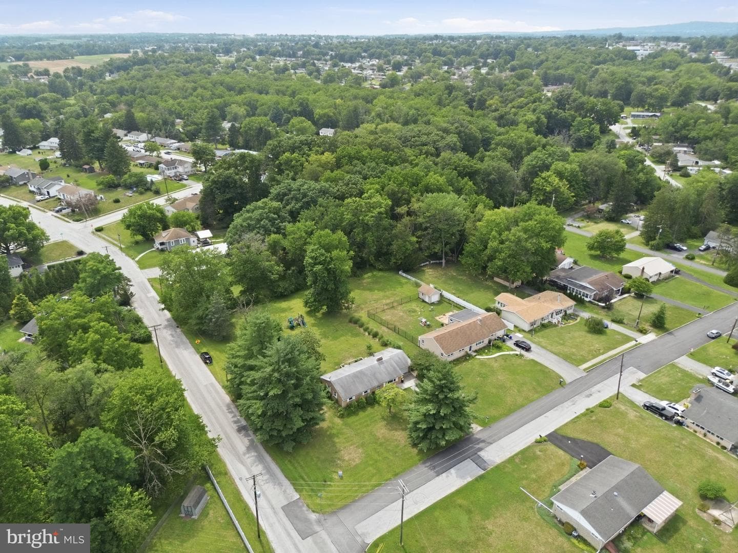 2400 Derry Road photo 46