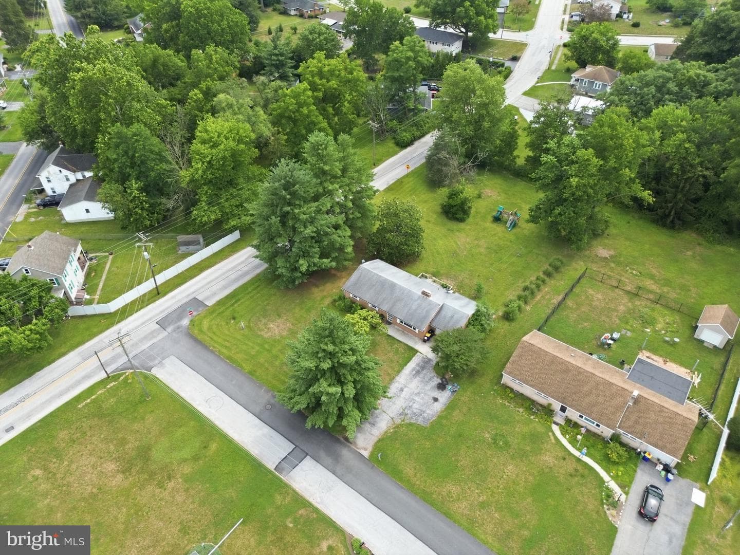 2400 Derry Road photo 50