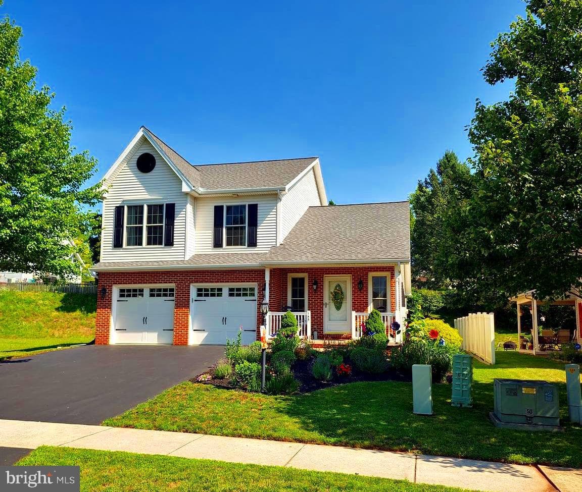 145 Lakeside Drive photo 3