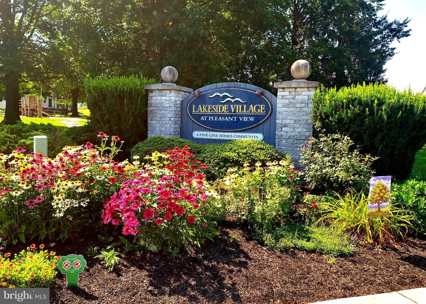 145 Lakeside Drive photo 4