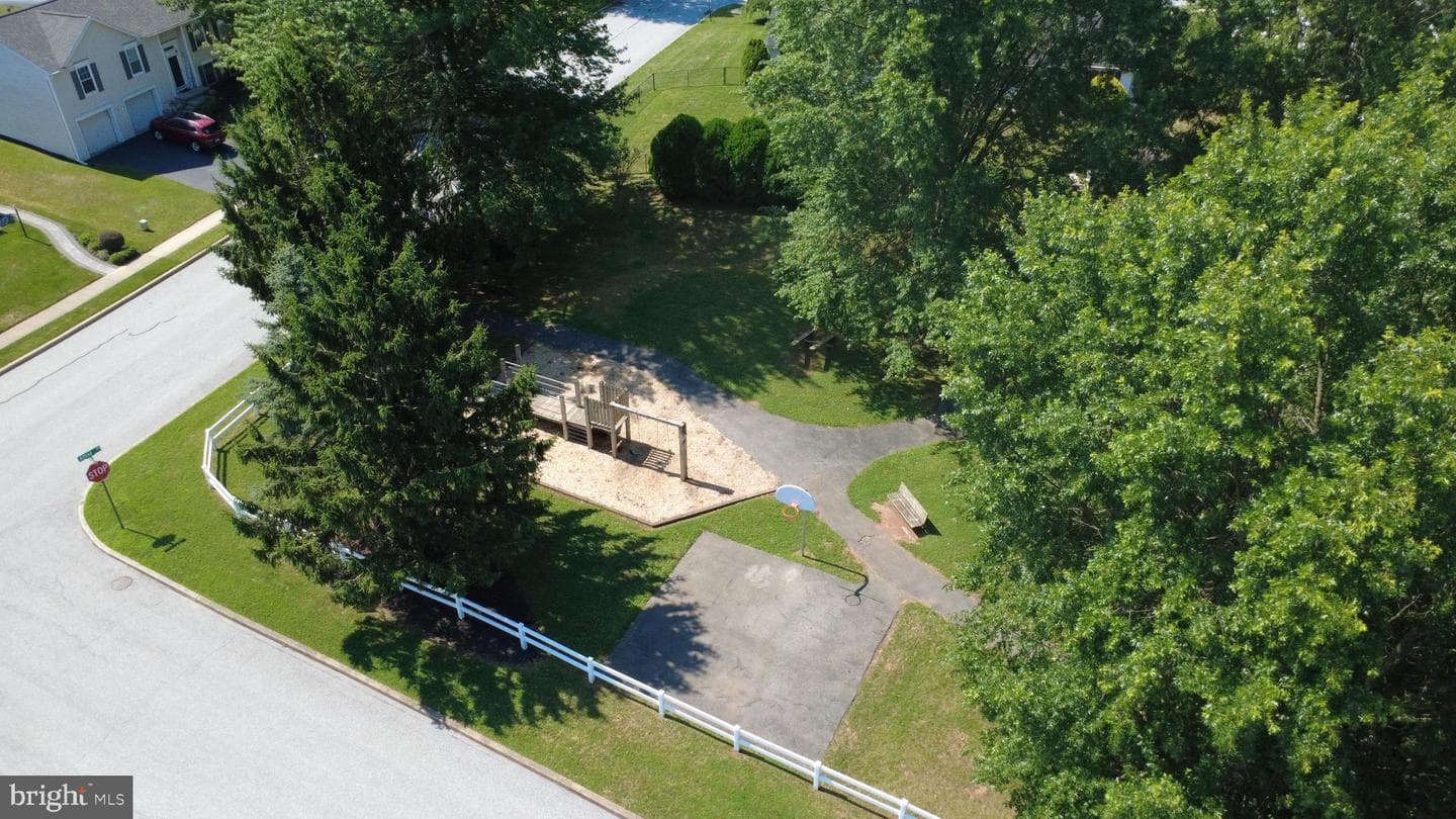145 Lakeside Drive photo 70