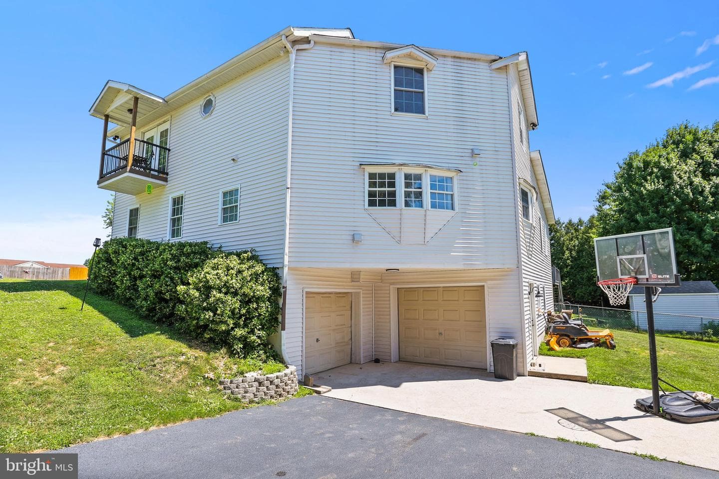 29 Colonial Drive photo 50