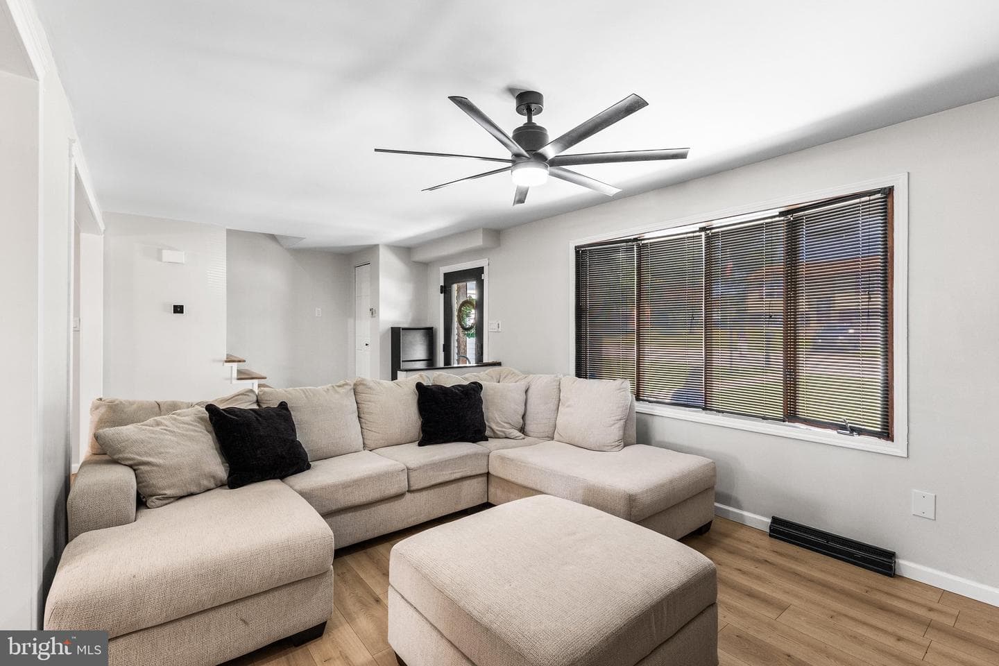 29 Colonial Drive photo 8