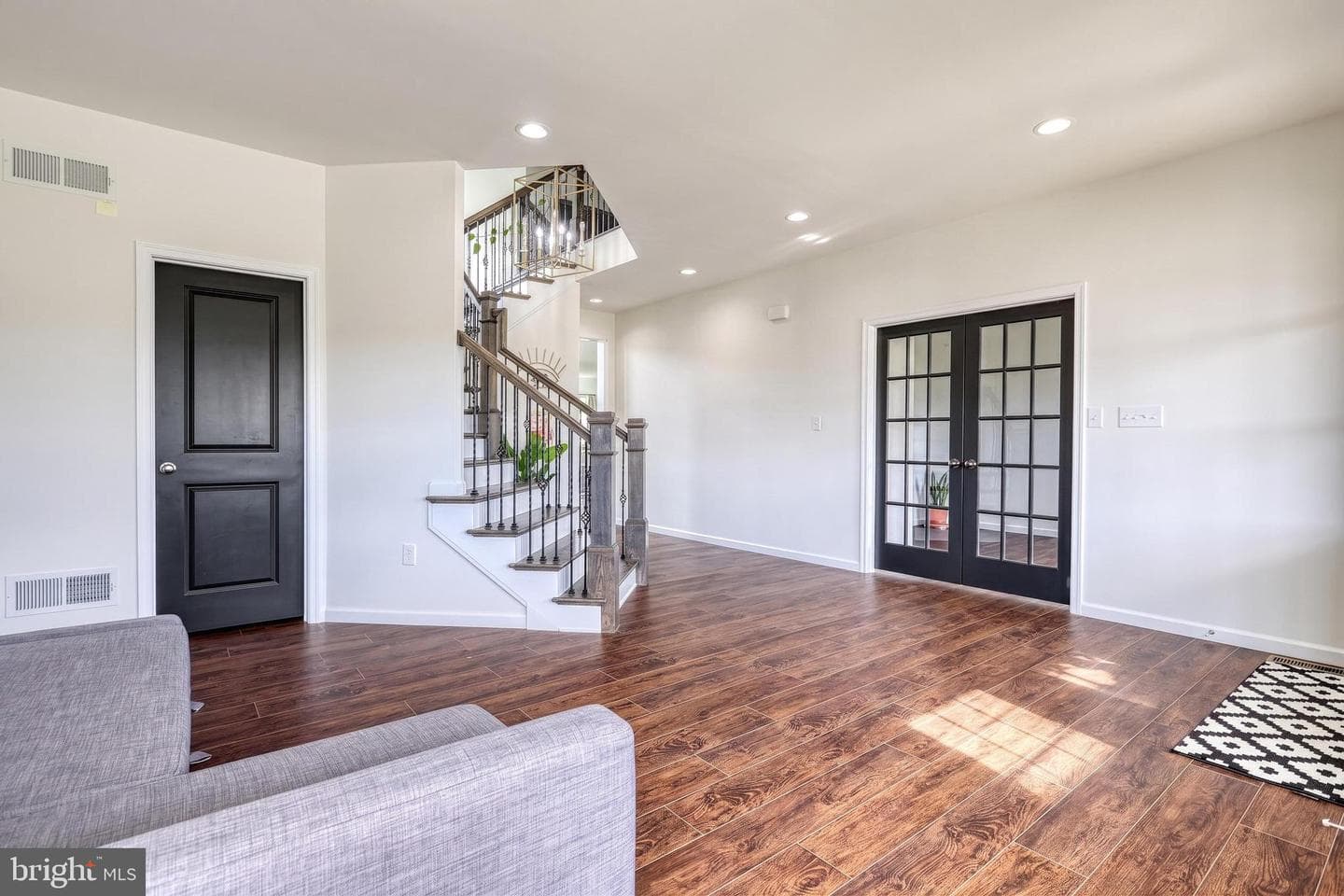 2805 Alperton Drive photo 3