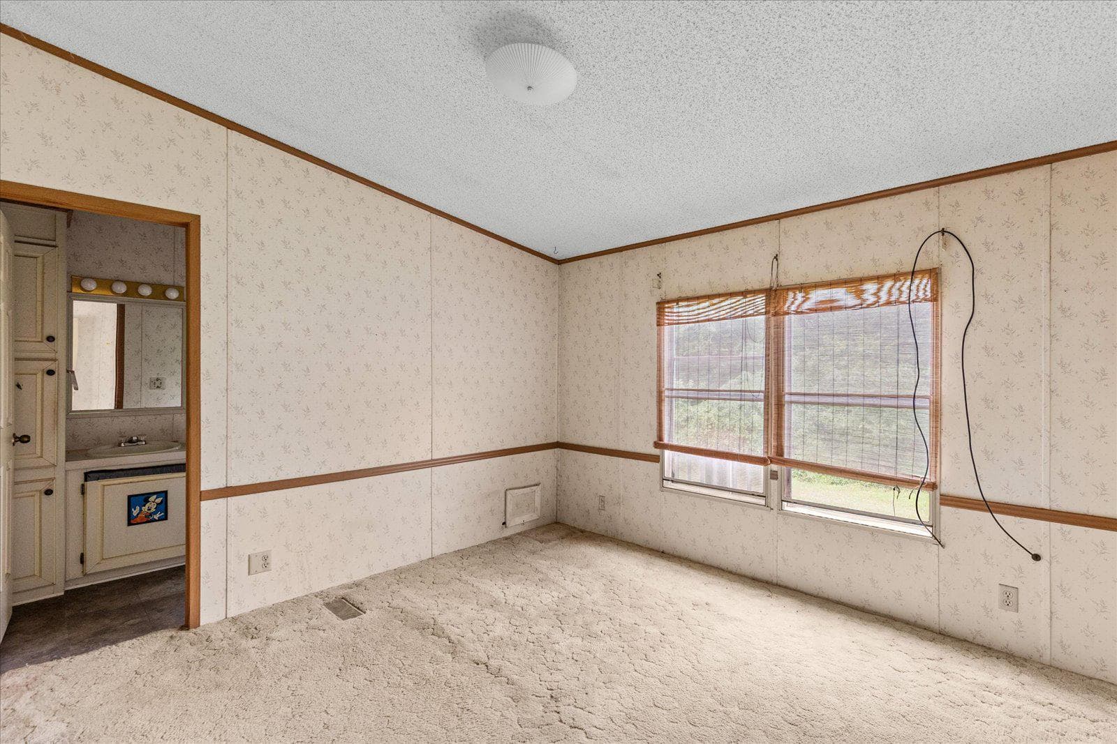 333 Newcomer Road photo 86