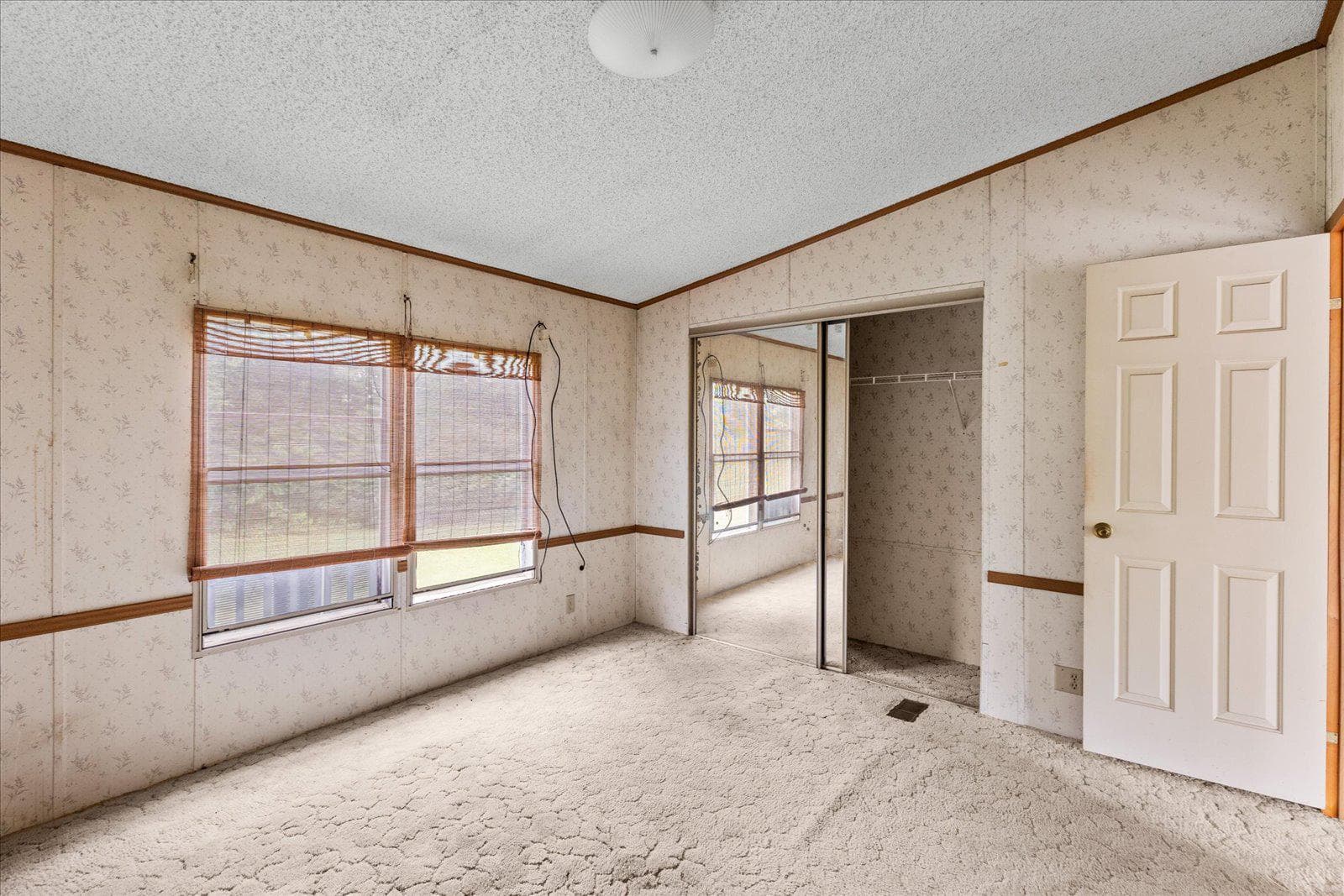 333 Newcomer Road photo 87
