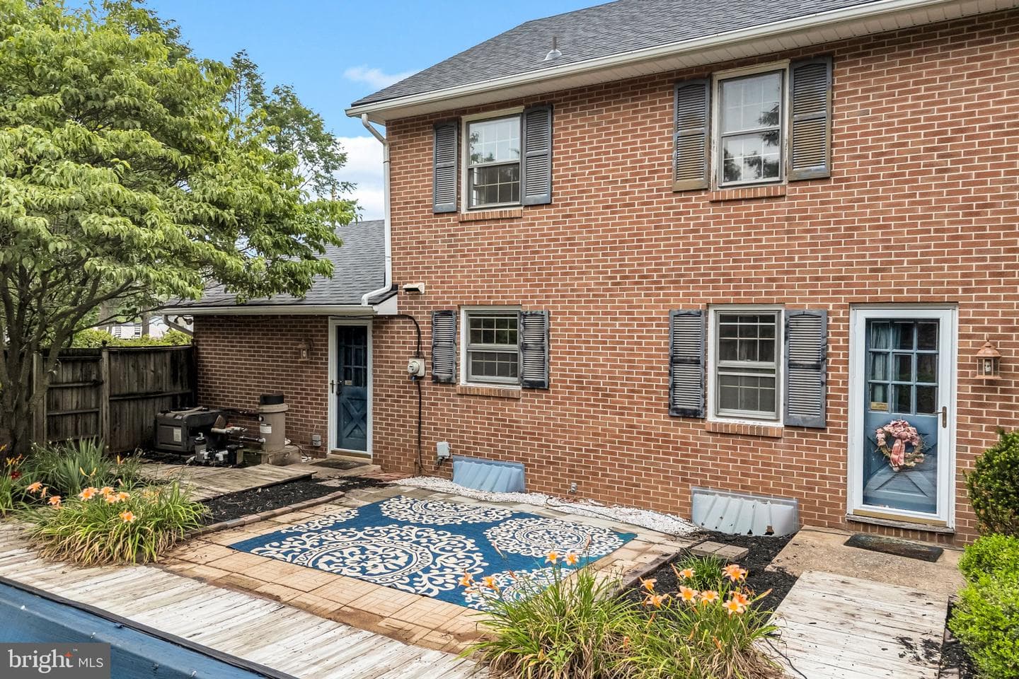 811 Greenbriar Road photo 12