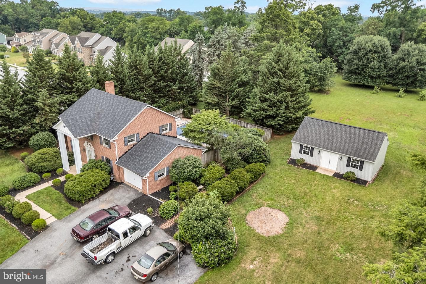 811 Greenbriar Road photo 42