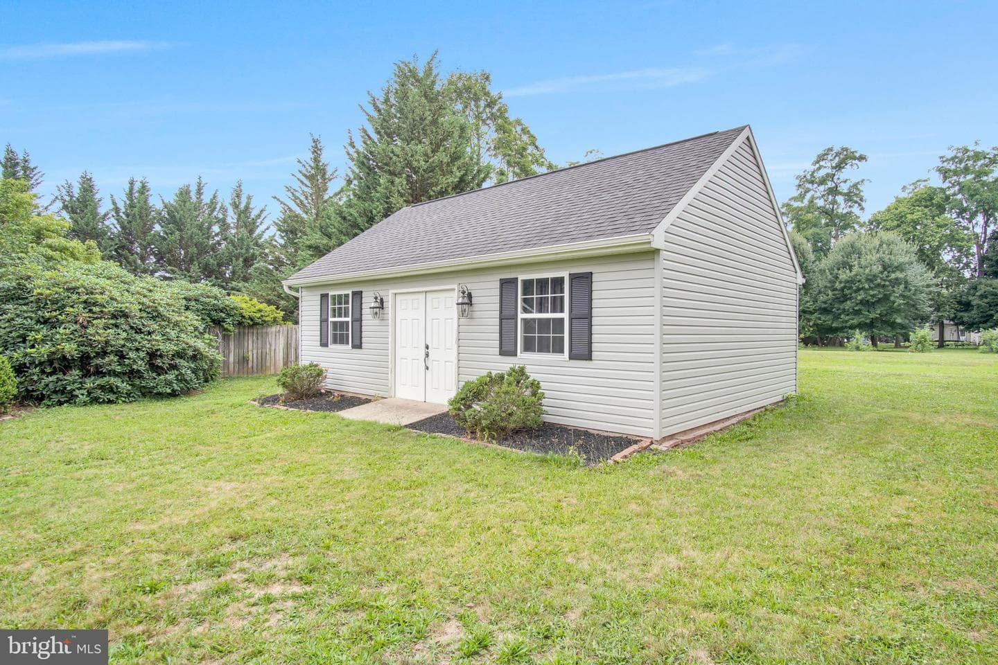 811 Greenbriar Road photo 52