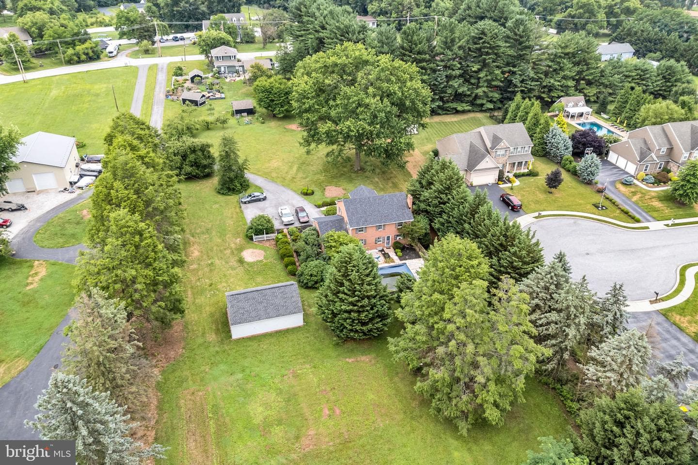 811 Greenbriar Road photo 9