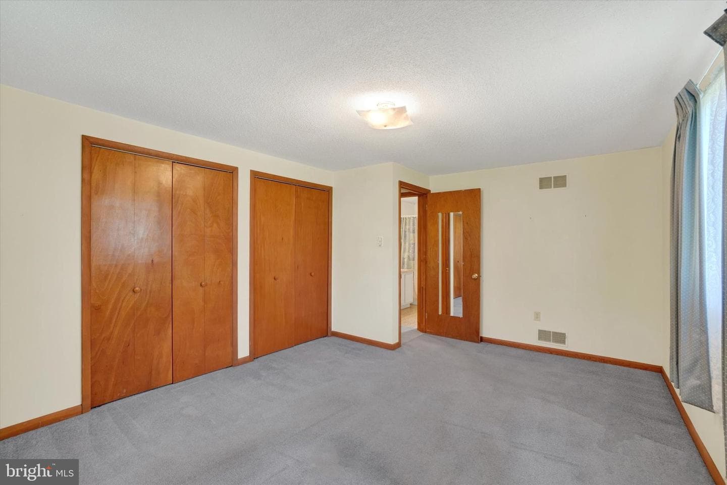 406 Beaumont Road photo 14