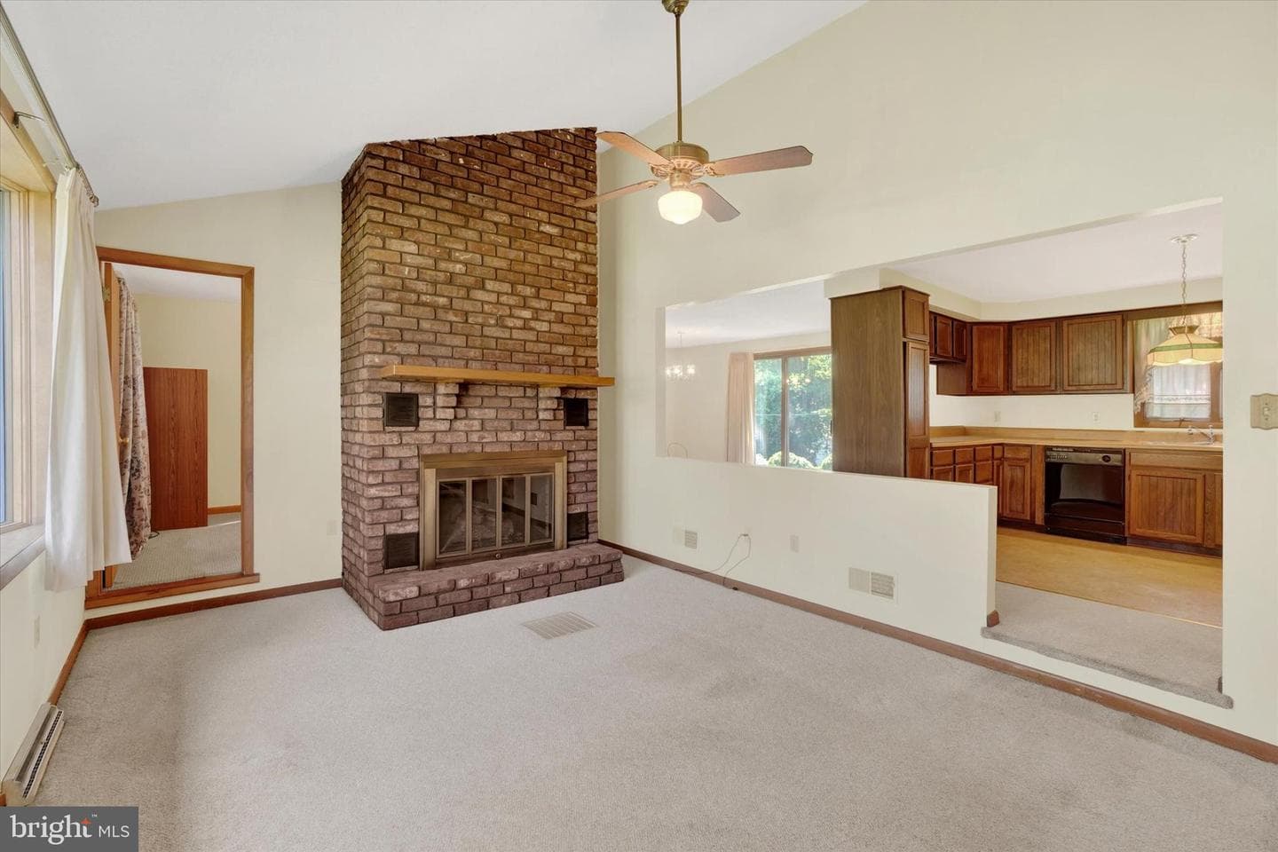 406 Beaumont Road photo 4